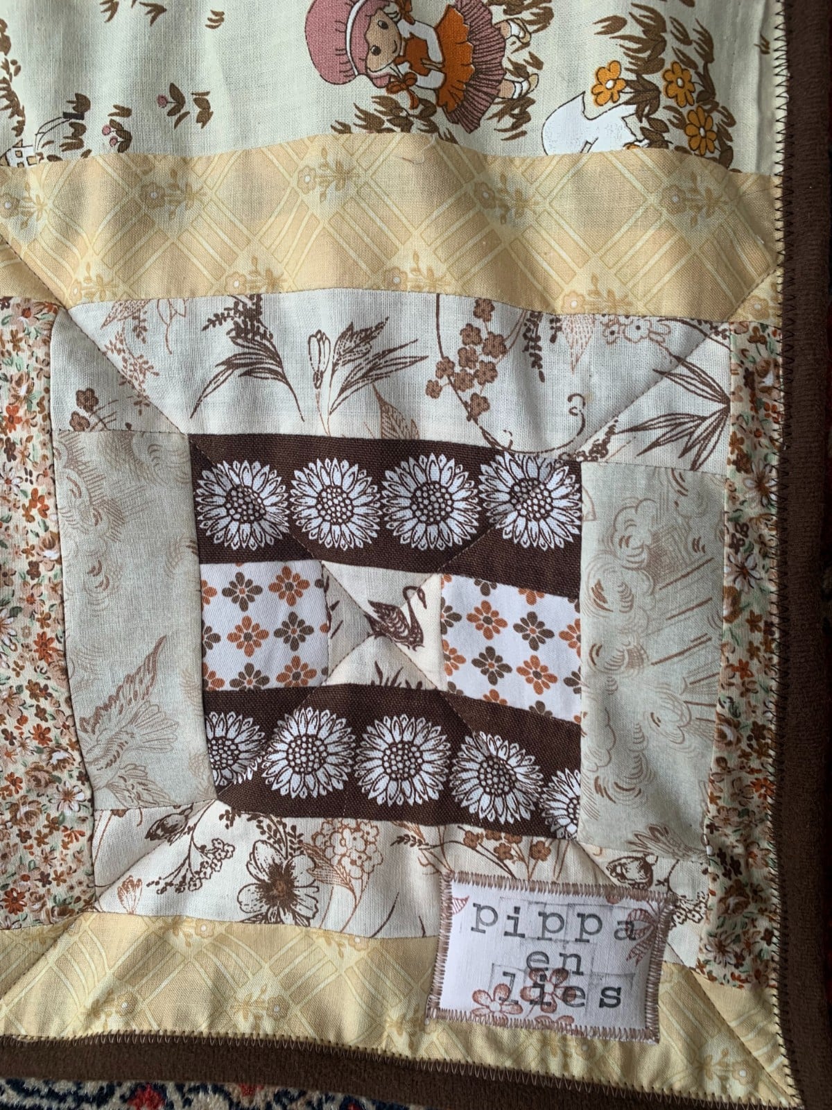 Patchwork kleed van vintage stoffen en kinderddeken - 133706 Patchwork kleed van vintage stoffen en kinderddeken