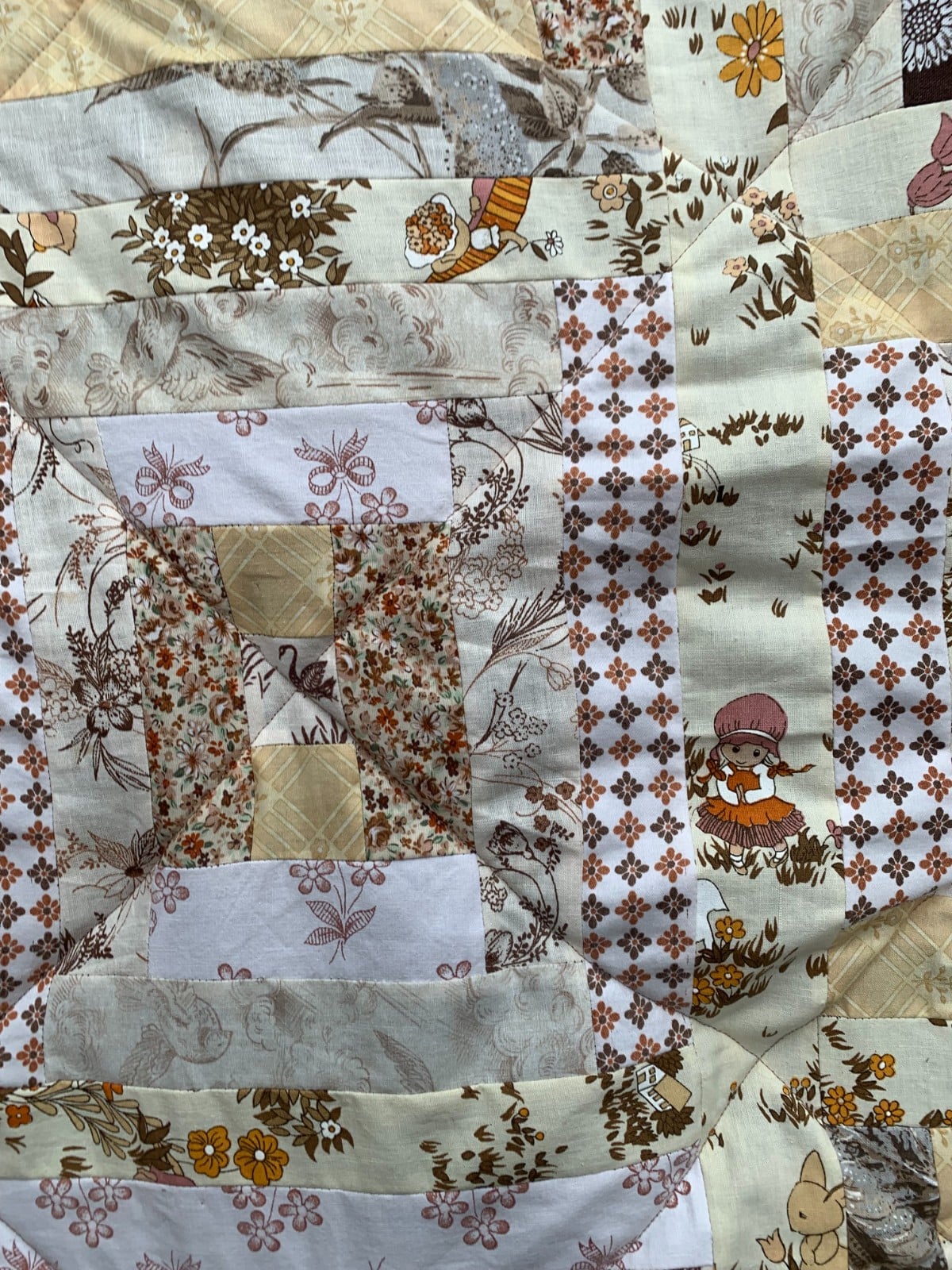 Patchwork kleed van vintage stoffen en kinderddeken - 133710 Patchwork kleed van vintage stoffen en kinderddeken