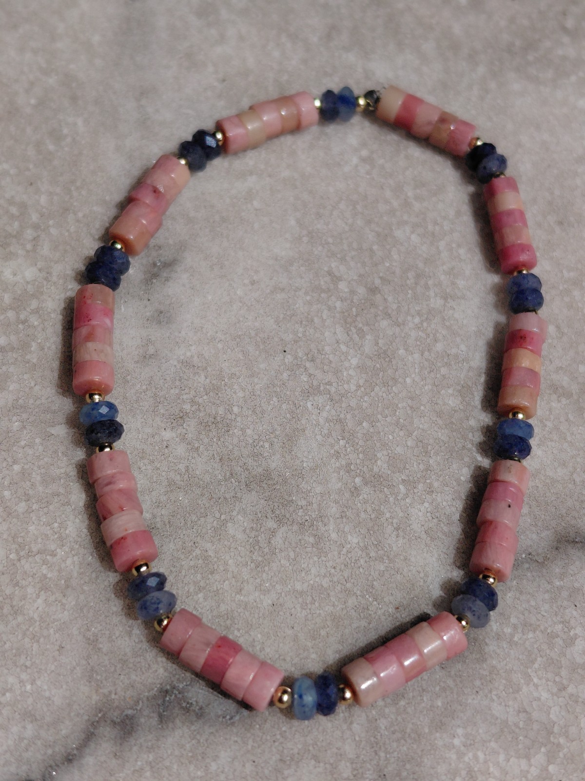 Pink Treasure: Armband met rhodoniet en blauwe aventurijn