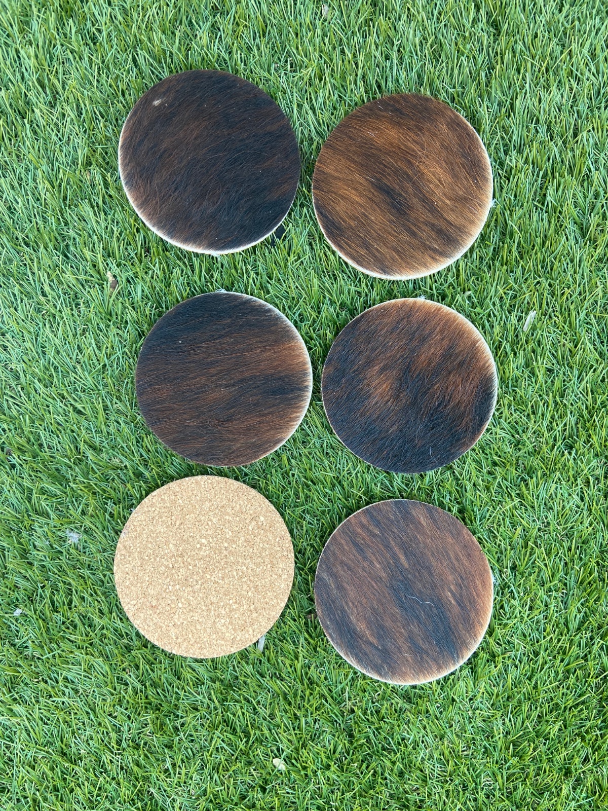 Set van 6 onderzetters van echte koeienhuid 9cm