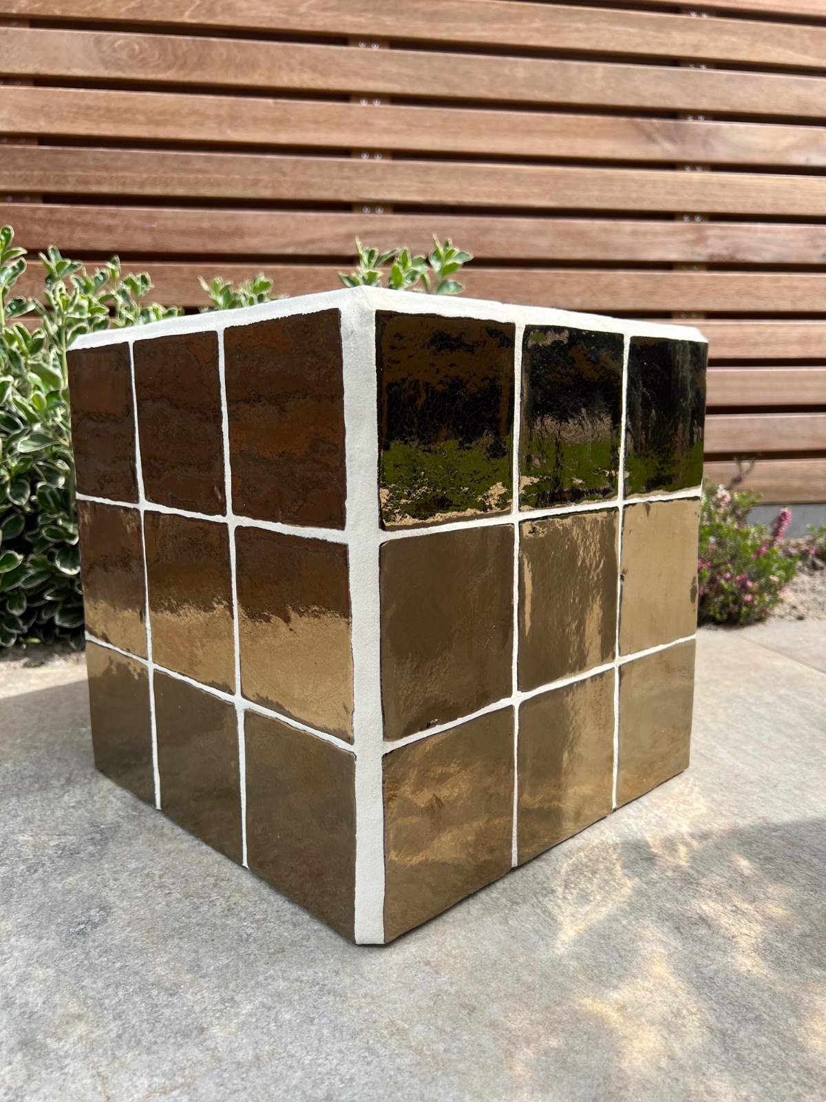 Unieke handgemaakte bijzettafel goud - 30x30cm - 132409 Unieke handgemaakte bijzettafel goud - 30x30cm