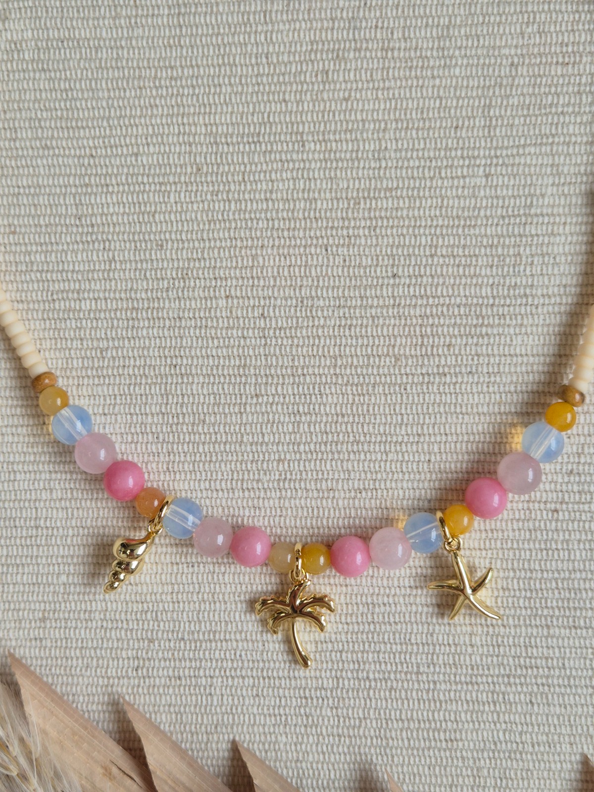 Zomerse ketting met bedels, edelstenen en miyuki kralen | Tropics - 134912 Zomerse ketting met bedels, edelstenen en miyuki kralen | Tropics