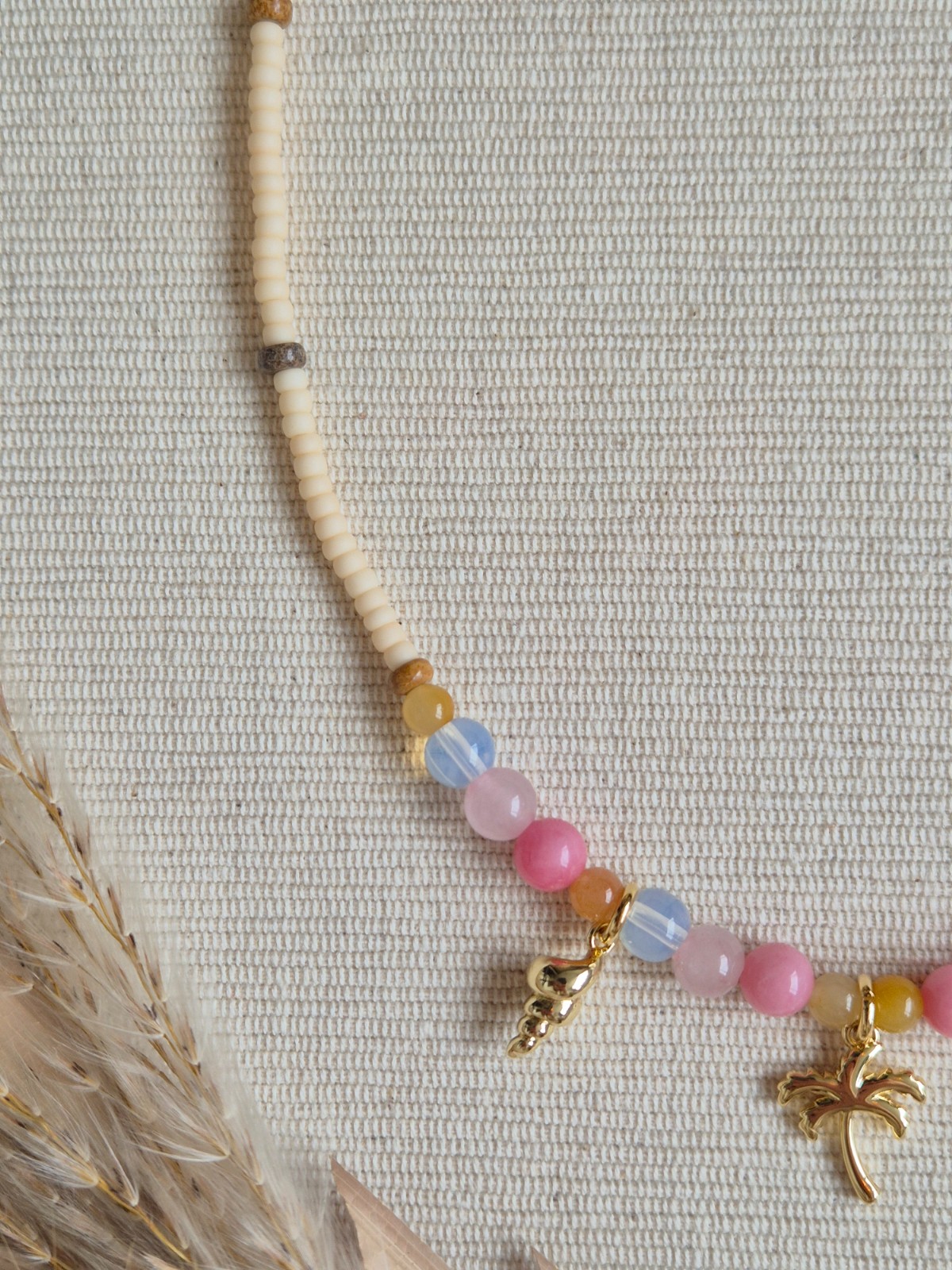 Zomerse ketting met bedels, edelstenen en miyuki kralen | Tropics - 134913 Zomerse ketting met bedels, edelstenen en miyuki kralen | Tropics