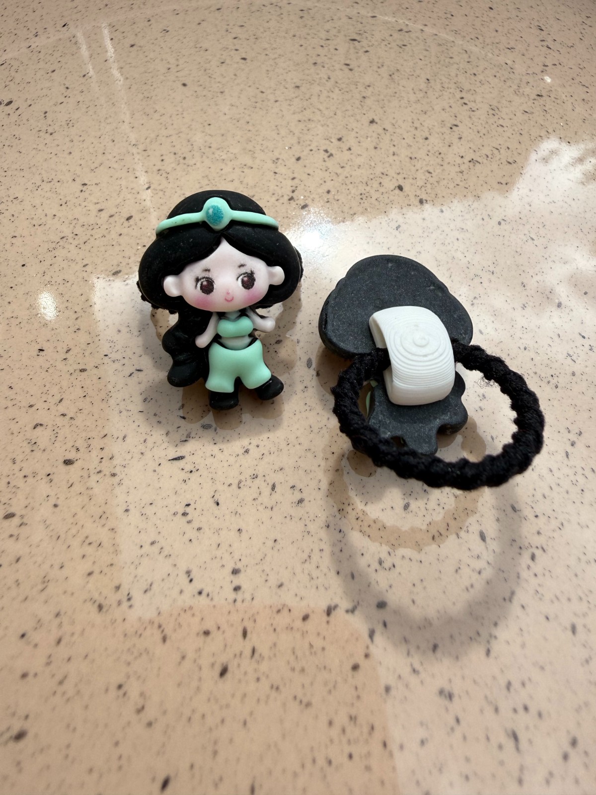 2x Elastieken prinsessen van Resin (eerste staartjes/ onder een vlech… - 140920 2x Elastieken prinsessen van Resin (eerste staartjes/ onder een vlecht)/ Kawaii