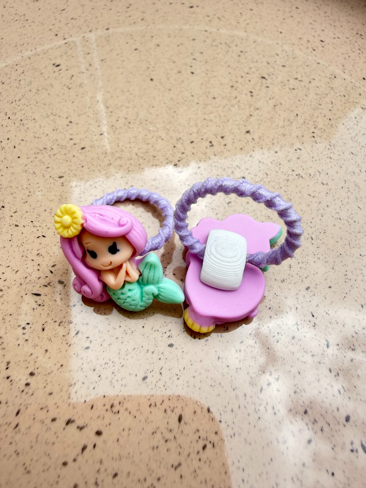 2x Elastieken prinsessen van Resin (eerste staartjes/ onder een vlech… - 140922 2x Elastieken prinsessen van Resin (eerste staartjes/ onder een vlecht)/ Kawaii