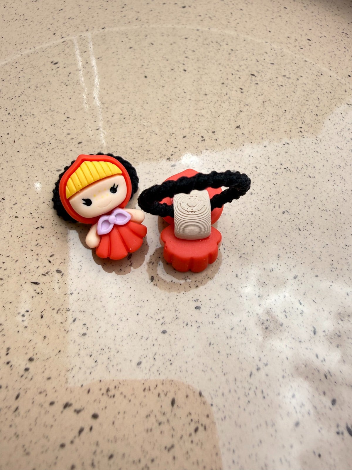 2x Elastieken prinsessen van Resin (eerste staartjes/ onder een vlech… - 140925 2x Elastieken prinsessen van Resin (eerste staartjes/ onder een vlecht)/ Kawaii