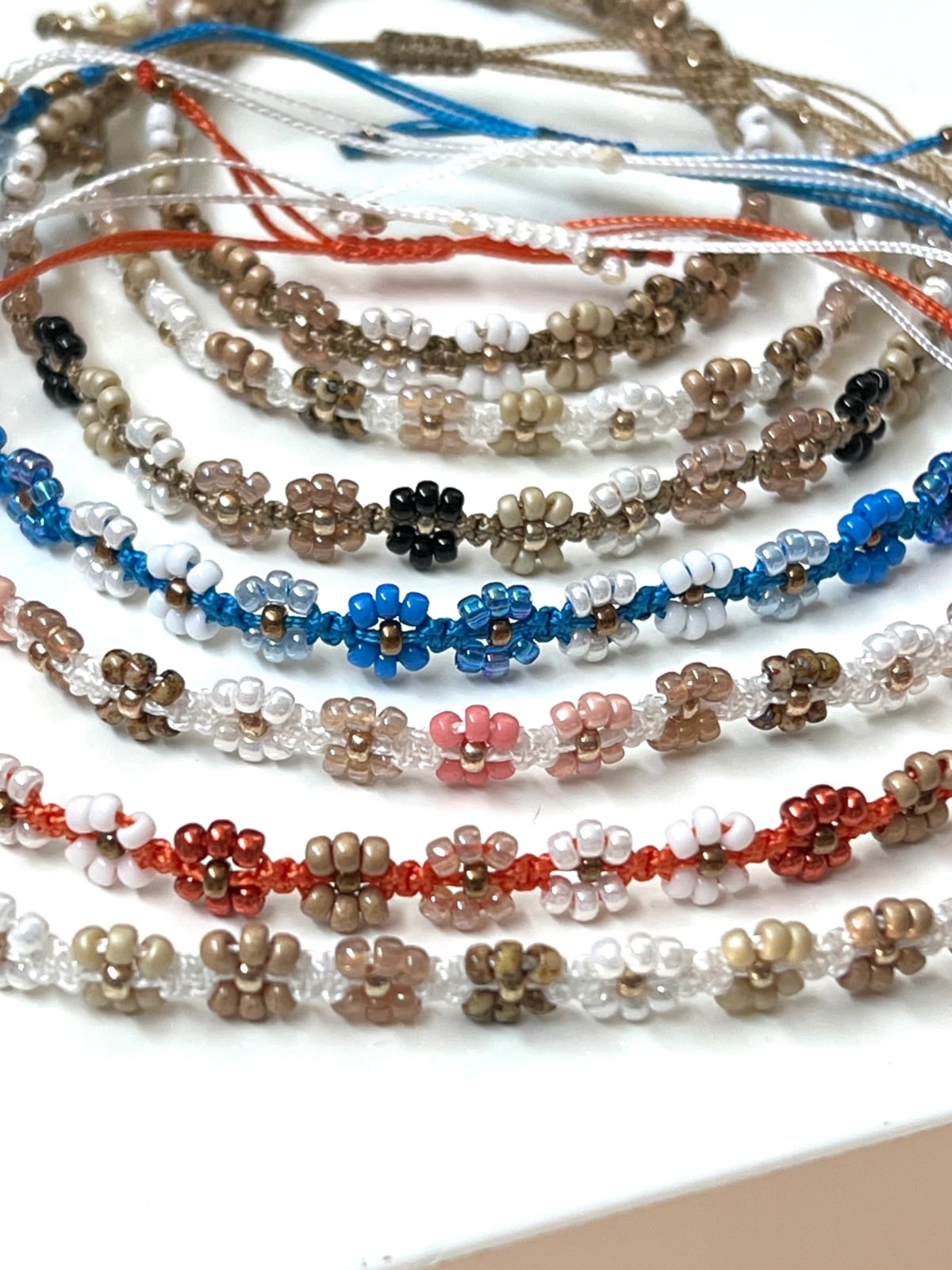 Macrame kralen enkelbandje - 139550 Macrame kralen enkelbandje