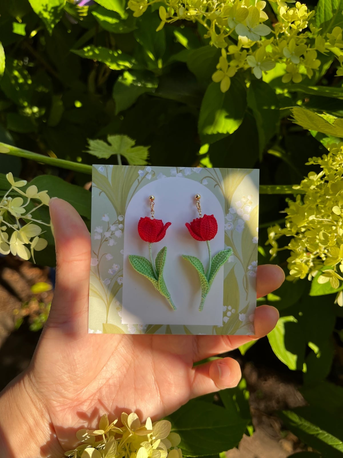 Micro gehaakte rode tulp oorbellen - 138747 Micro gehaakte rode tulp oorbellen