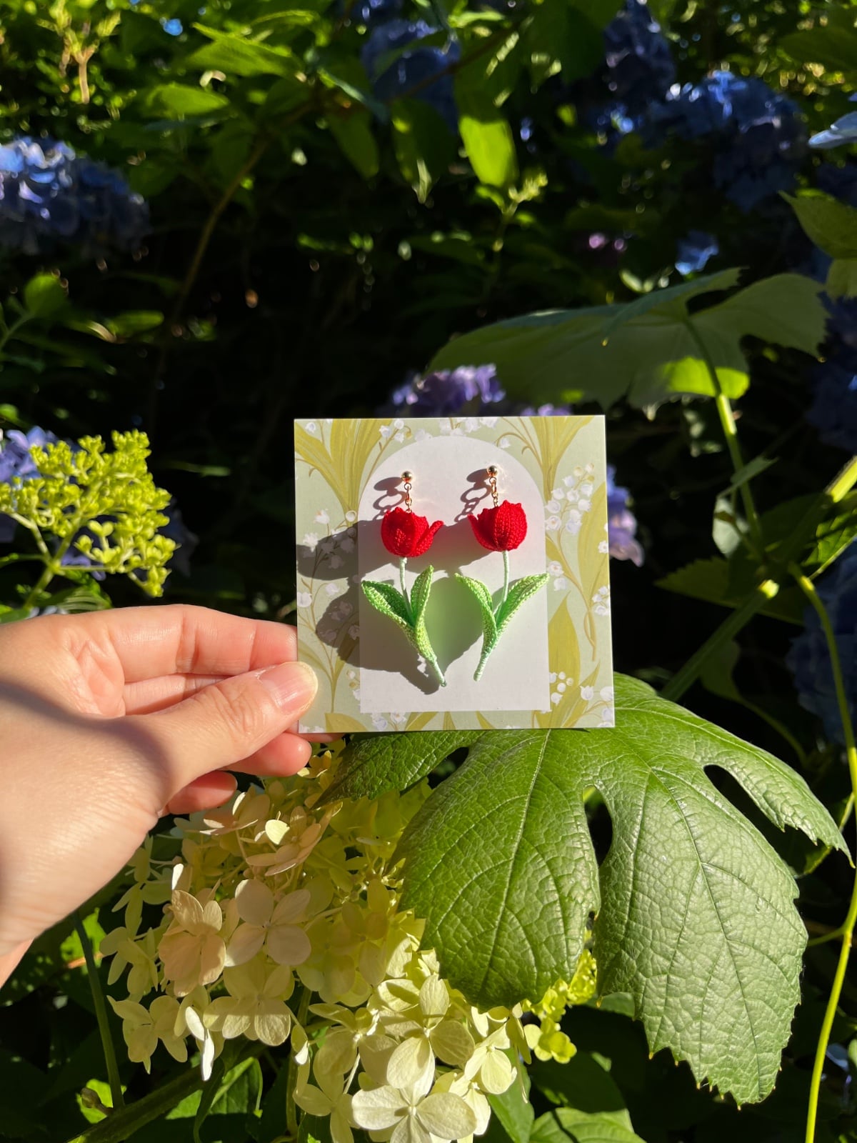Micro gehaakte rode tulp oorbellen - 138751 Micro gehaakte rode tulp oorbellen