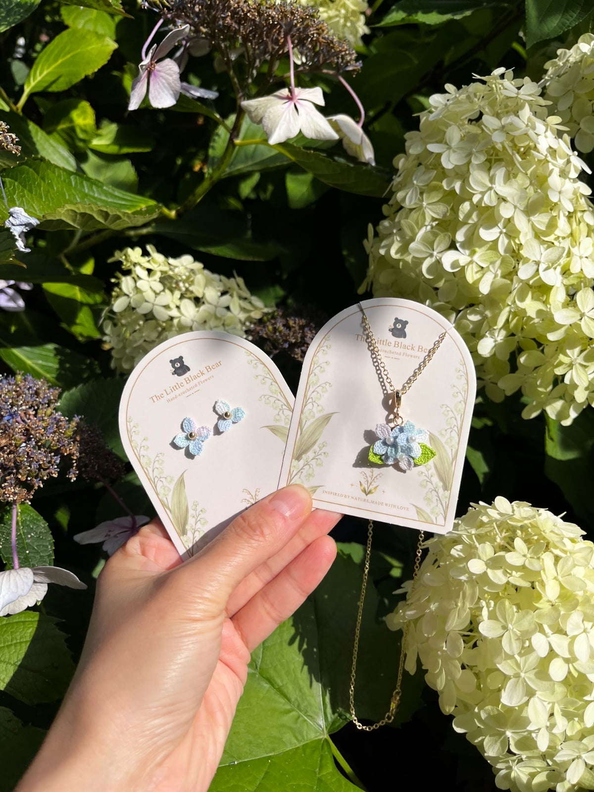 Microgehaakte Hortensia Oorknopjes - 143436 Microgehaakte Hortensia Oorknopjes
