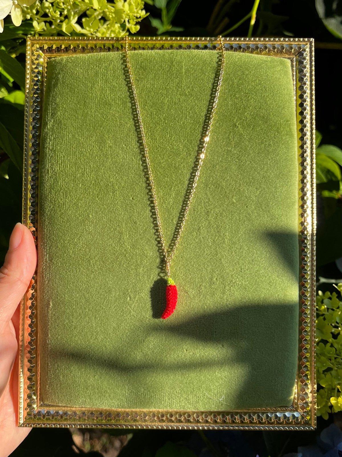 Miniatuur gehaakte chili ketting - 138908 Miniatuur gehaakte chili ketting