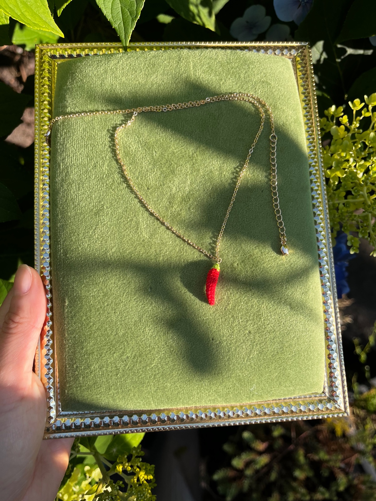 Miniatuur gehaakte chili ketting - 138912 Miniatuur gehaakte chili ketting