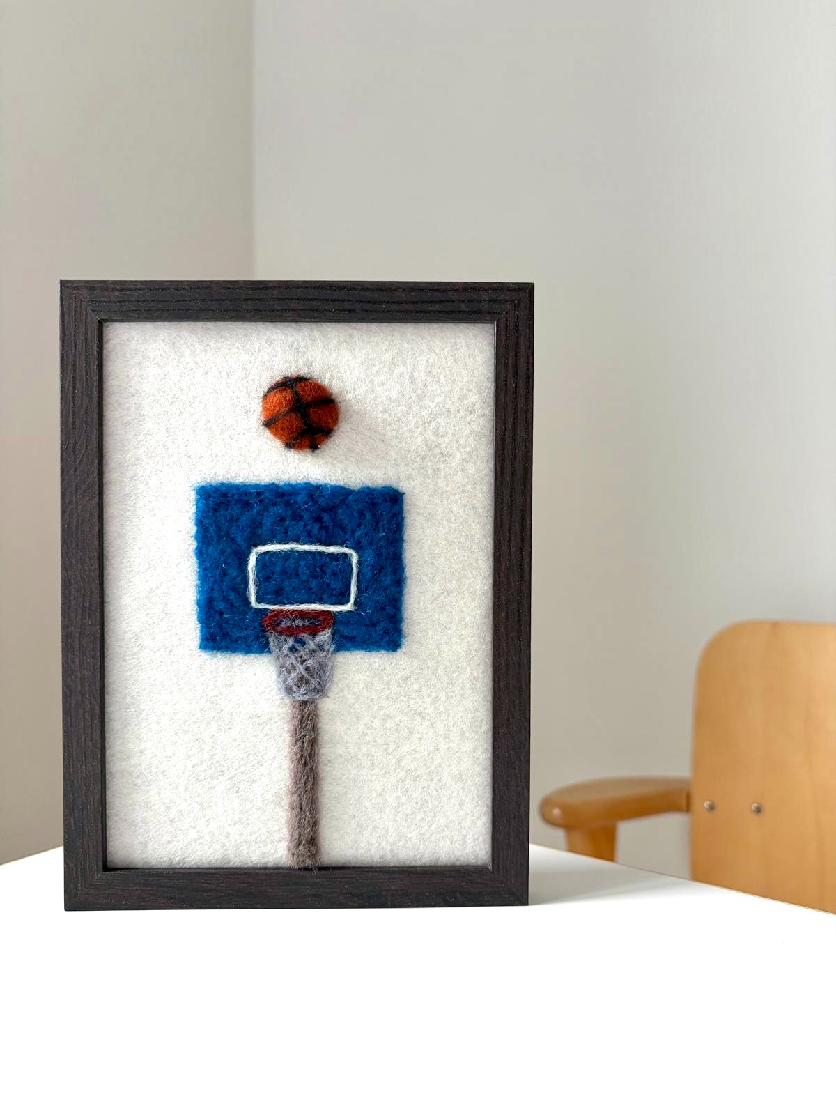 Basketbal - unieke handgemaakte wanddecoratie in wol - 143647 Basketbal - unieke handgemaakte wanddecoratie in wol