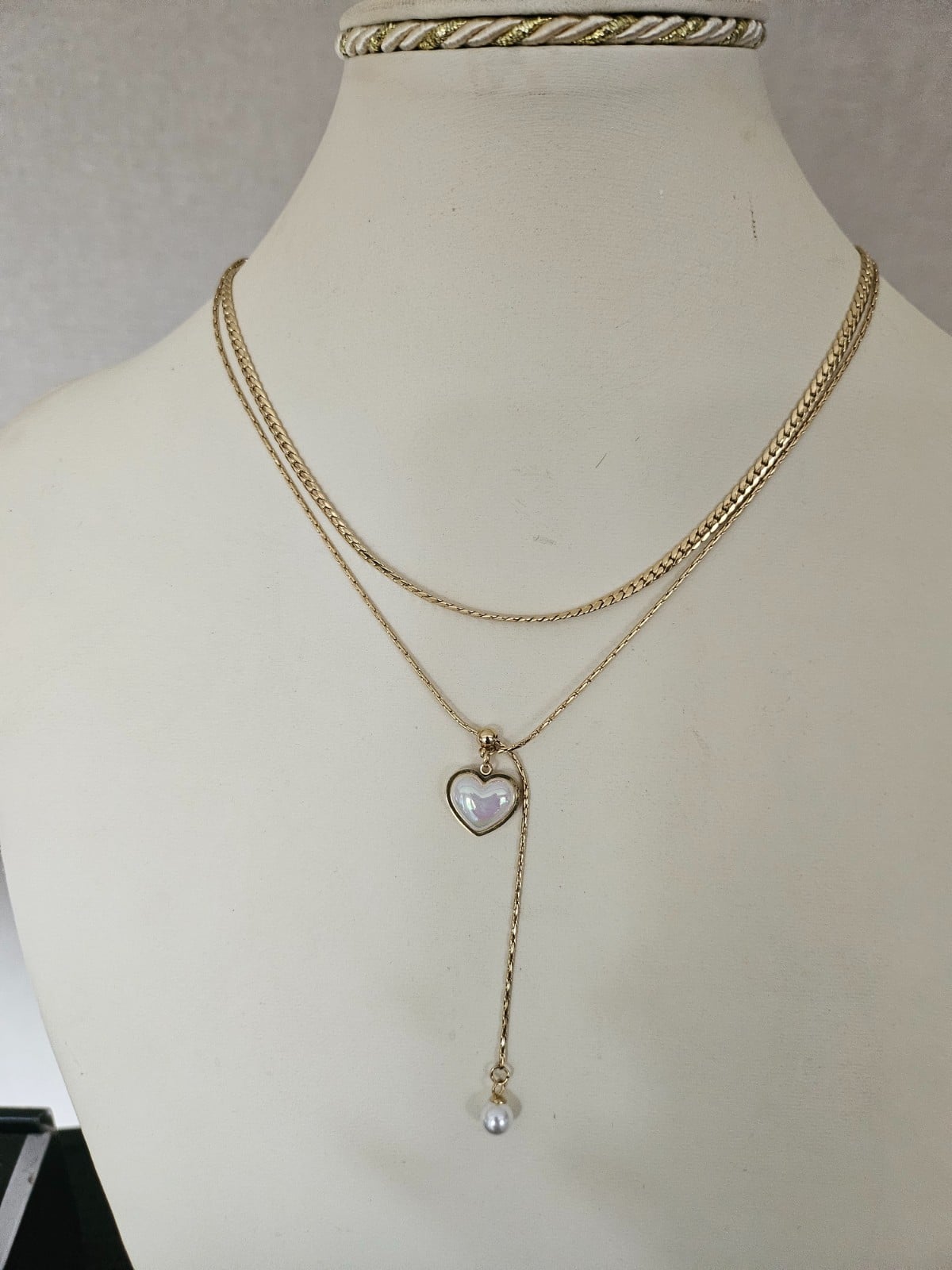 Dubbele ketting met parelmoer hart – RVS 16K verguld - 147327 Dubbele ketting met parelmoer hart – RVS 16K verguld