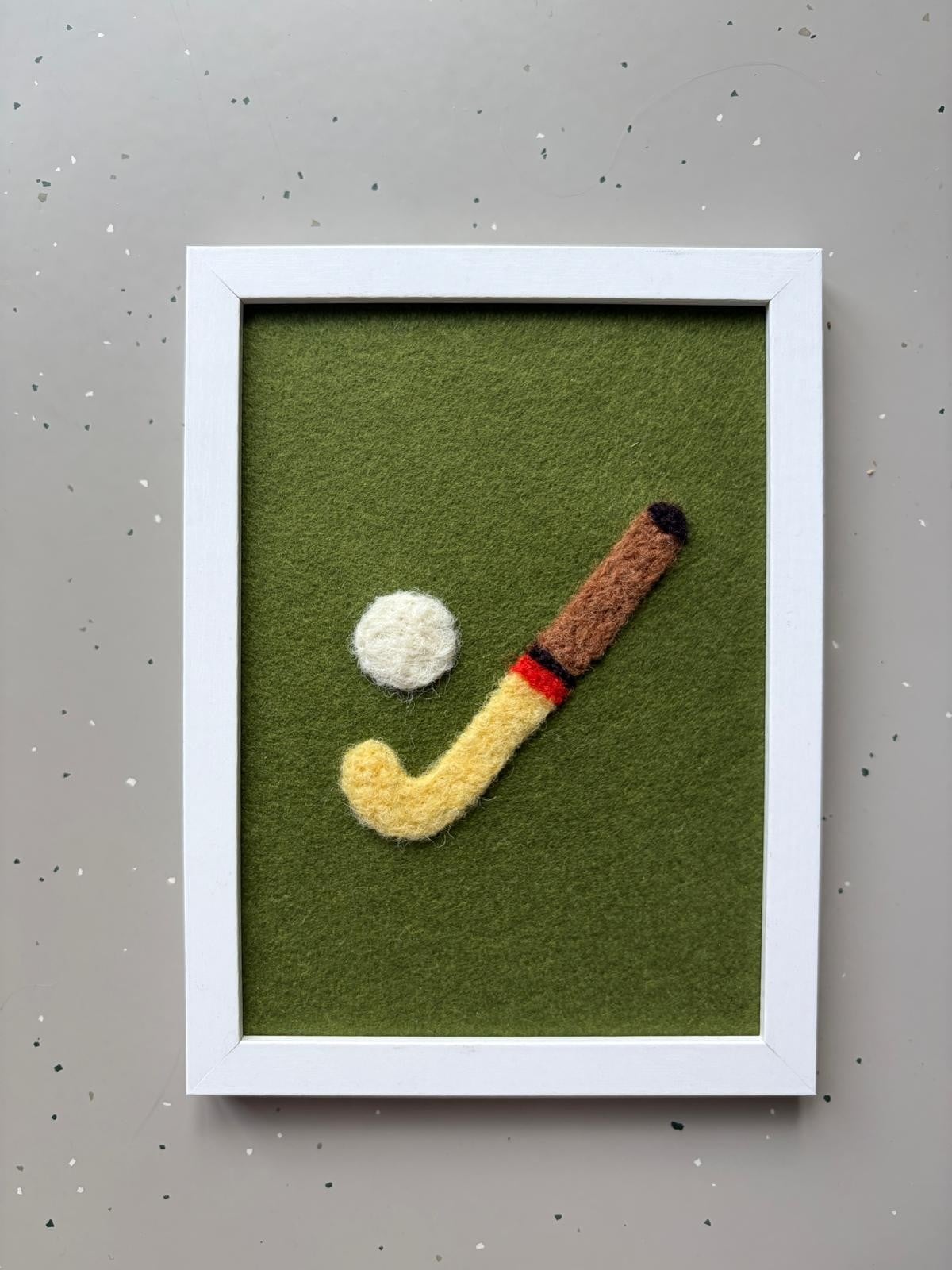 Hockey fun - unieke handgemaakte wanddecoratie van wol - 145318 Hockey fun - unieke handgemaakte wanddecoratie van wol