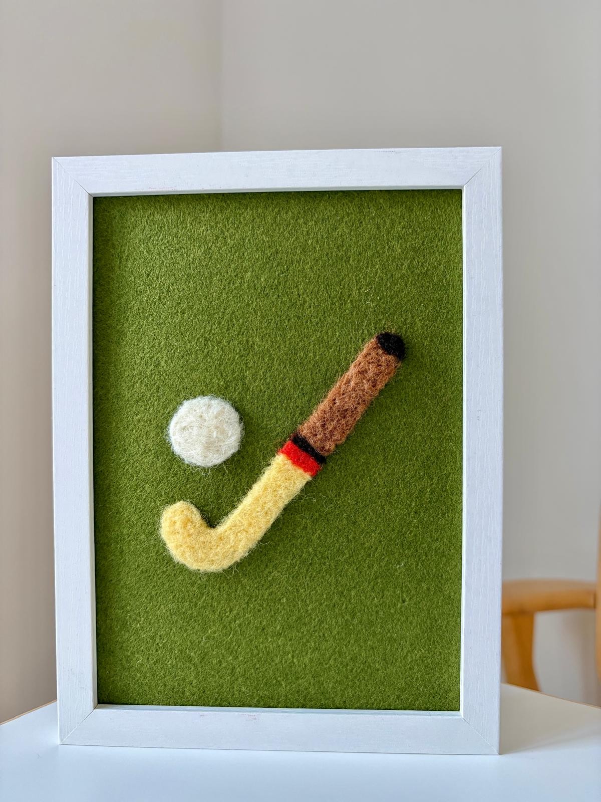 Hockey fun - unieke handgemaakte wanddecoratie van wol - 145320 Hockey fun - unieke handgemaakte wanddecoratie van wol