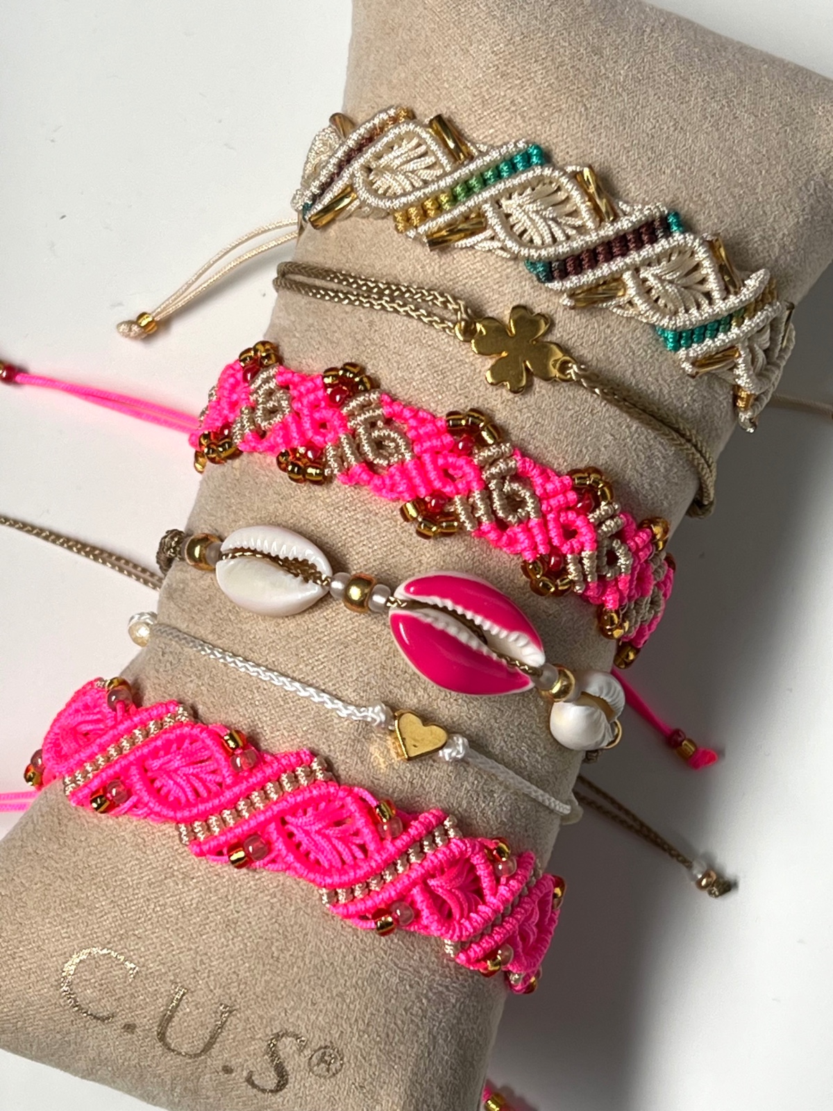 Macrame armband roze-beige - 143612 Macrame armband roze-beige