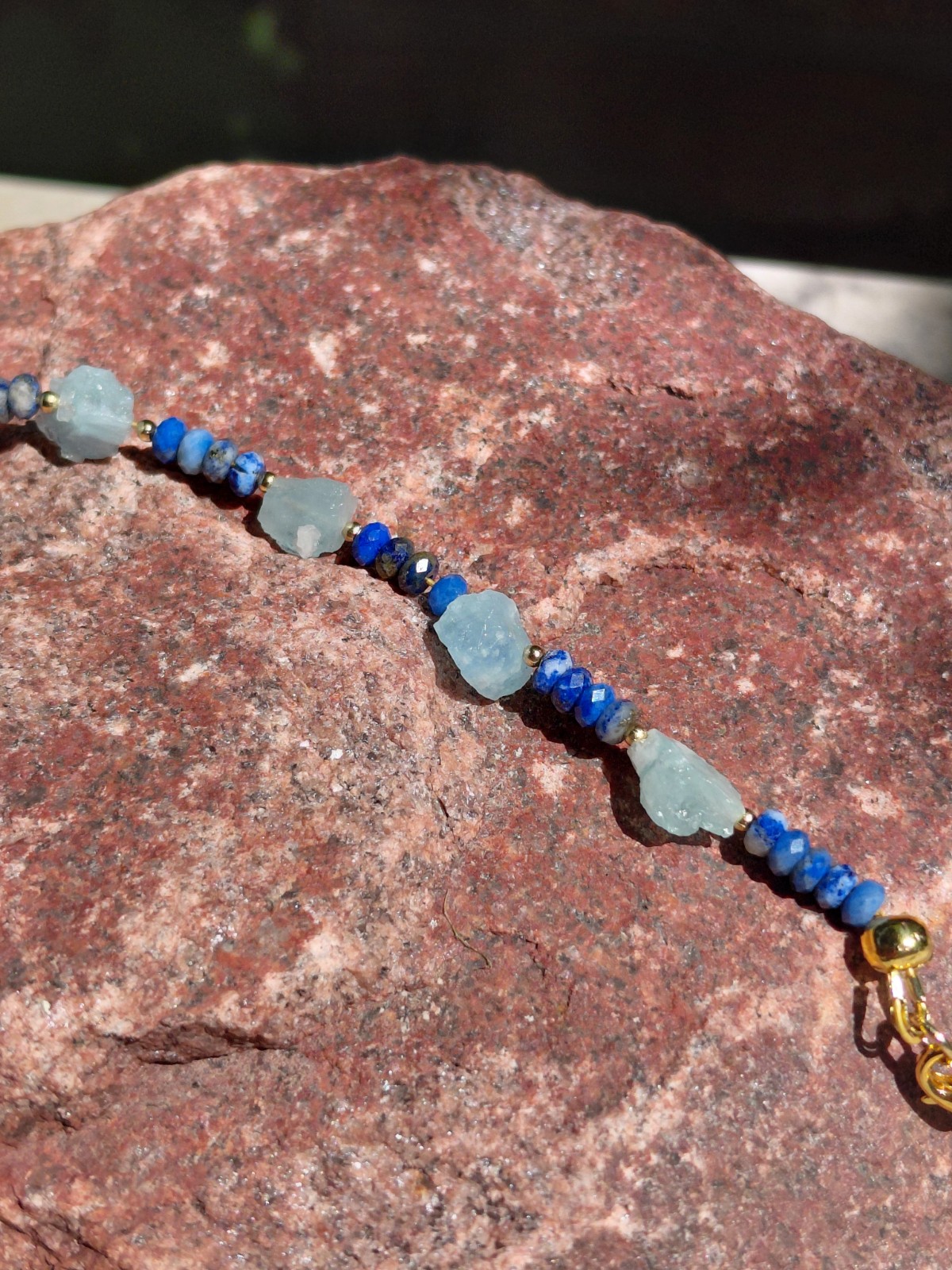 Ocean: armband met ruwe Aquamarijn en Lapis Lazuli - 146407 Ocean: armband met ruwe Aquamarijn en Lapis Lazuli
