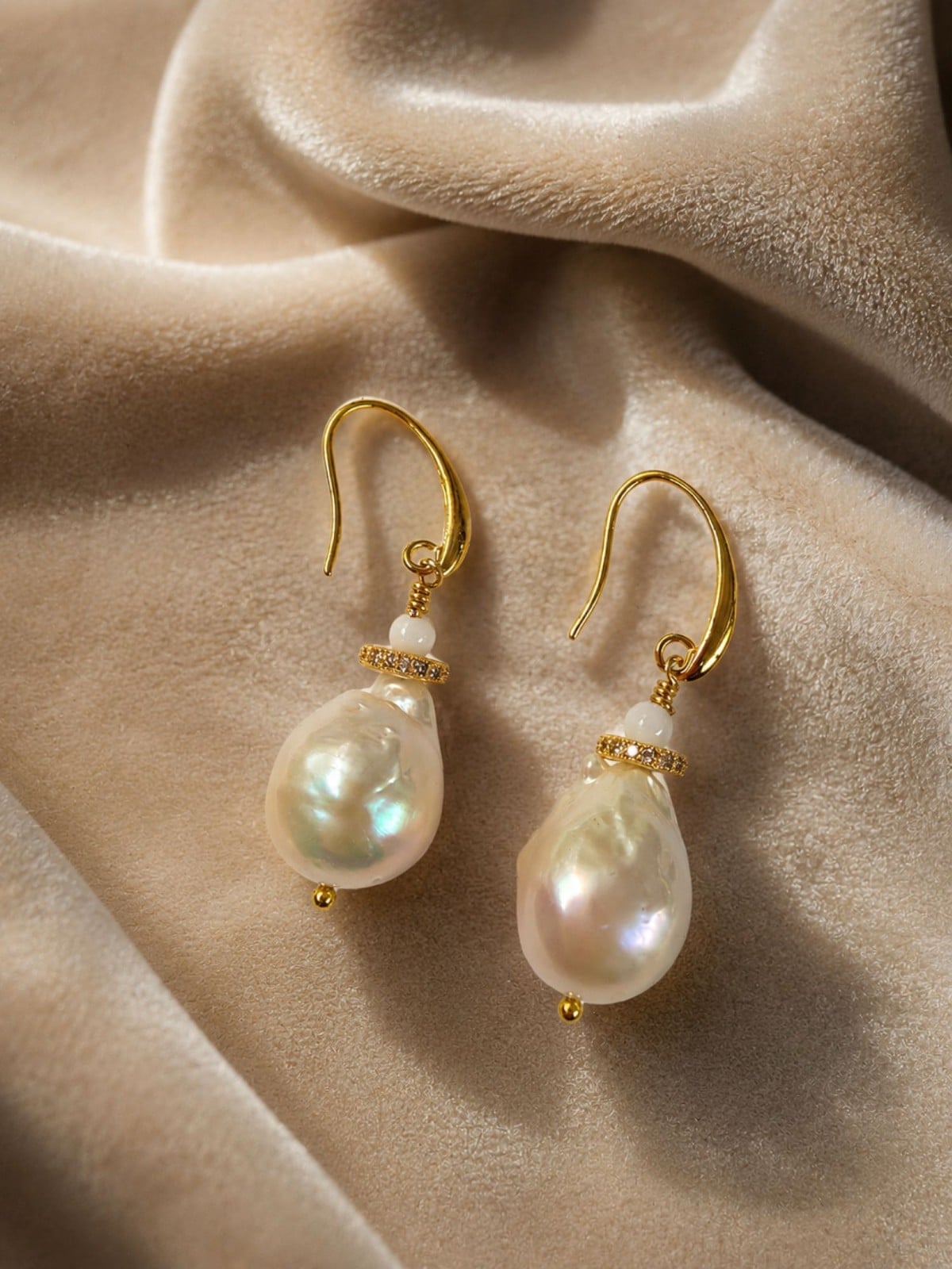 Pearl Lumière | Barokparel Oorbellen met Goud & Zirconia - 145964 Pearl Lumière | Barokparel Oorbellen met Goud & Zirconia