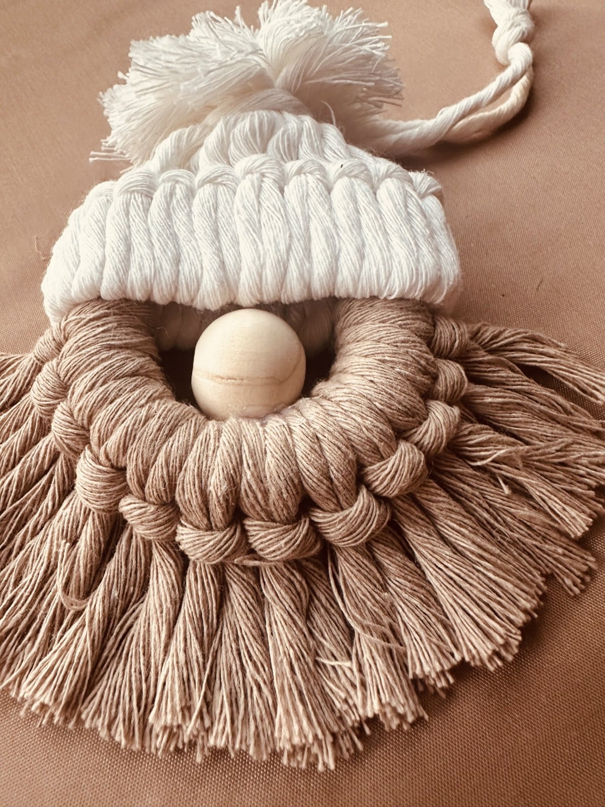Kerstman met witte muts – handgemaakte kerstdecoratie - 151247 Kerstman met witte muts – handgemaakte kerstdecoratie