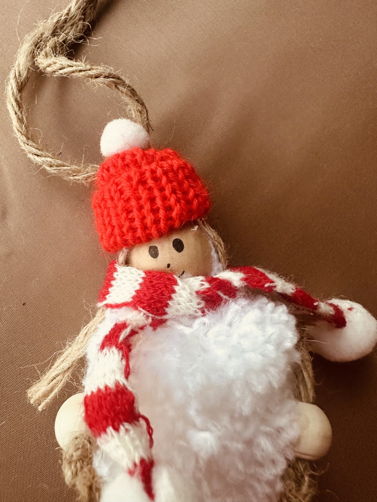 Rood kerstmeisje – handgemaakte kerstdecoratie - 151240 Rood kerstmeisje – handgemaakte kerstdecoratie