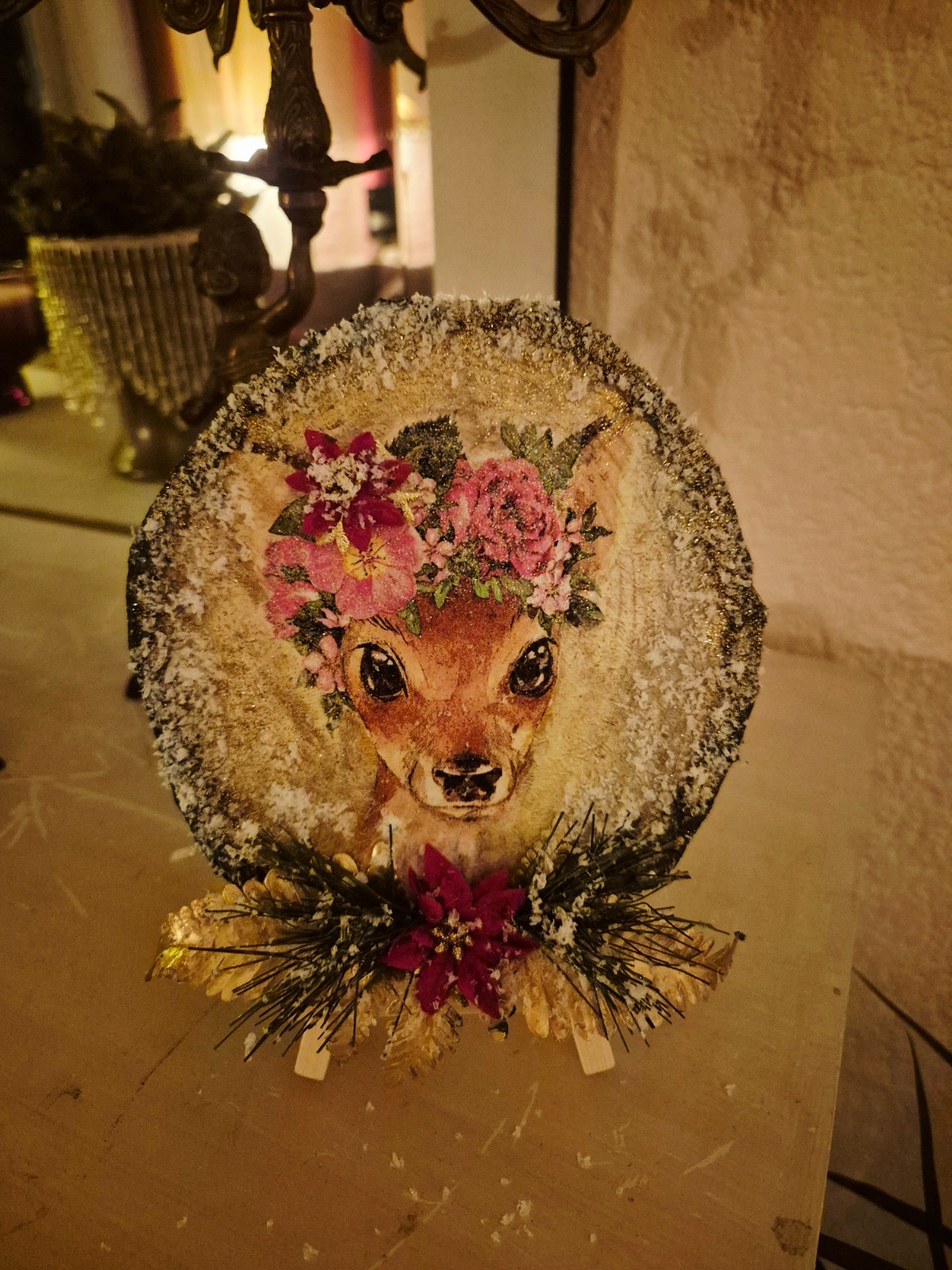 Forest Glow – Handgemaakt Houten Winterbord met Hert Ø15 cm - 153511 Forest Glow – Handgemaakt Houten Winterbord met Hert Ø15 cm