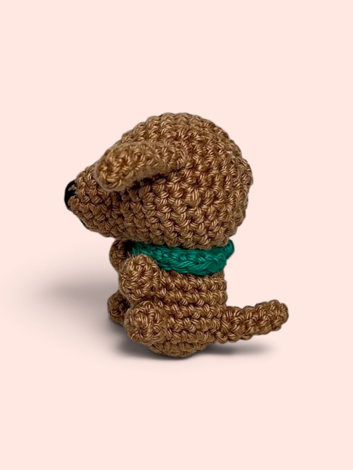 Gehaakt mini-hondje – handgemaakt klein knuffeltje van katoen - 152484 Gehaakt mini-hondje – handgemaakt klein knuffeltje van katoen