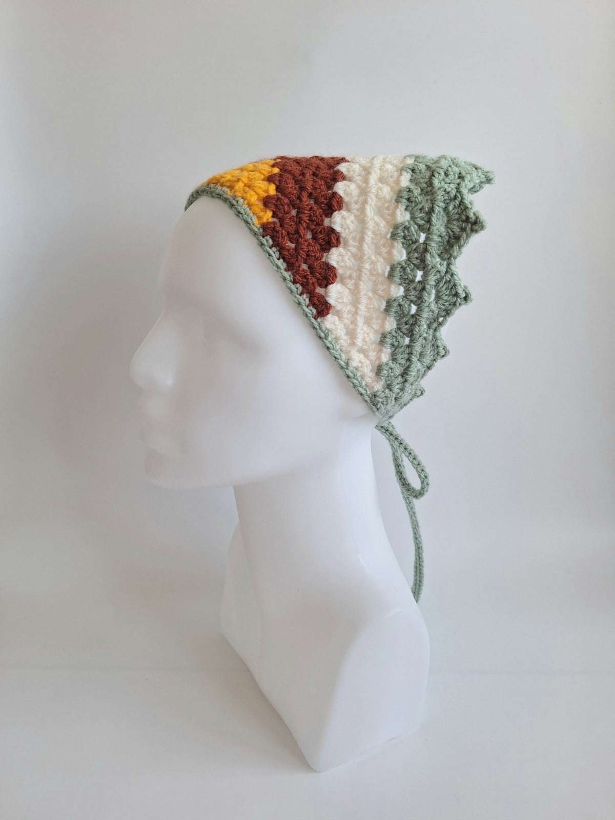 Gehaakte bandana | Geel, roestbruin, crème en sagegroen - 152536 Gehaakte bandana | Geel, roestbruin, crème en sagegroen