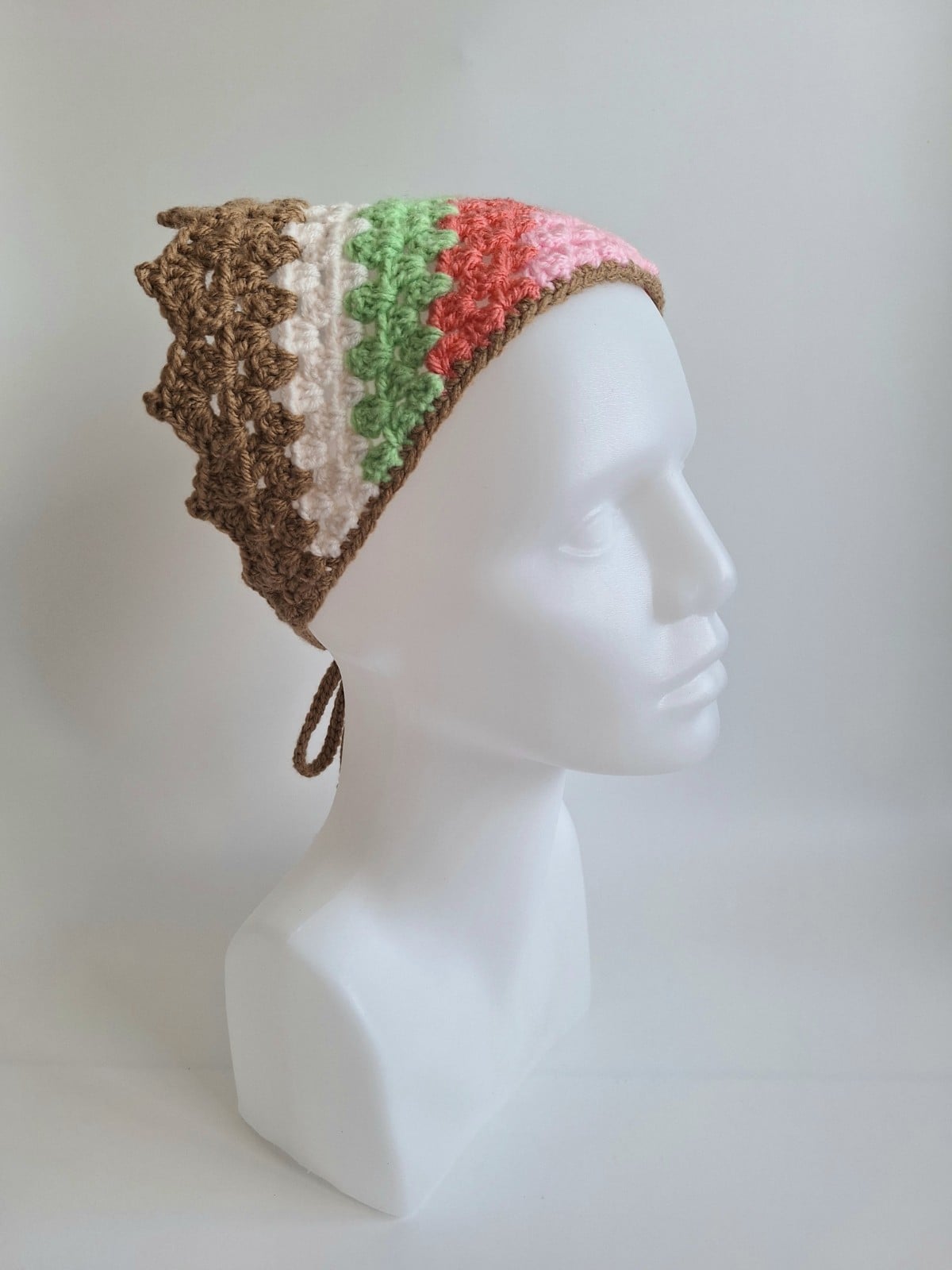 Gehaakte bandana | Lichtroze, koraaloranje, lichtgroen, crème en lic… - 152564 Gehaakte bandana | Lichtroze, koraaloranje, lichtgroen, crème en lichtbruin