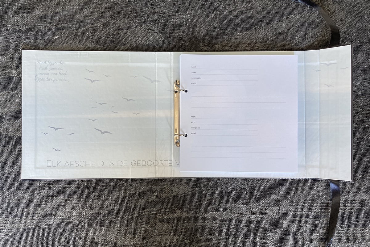 Herinneringsboek ter nagedachtenis aan een dierbaar persoon