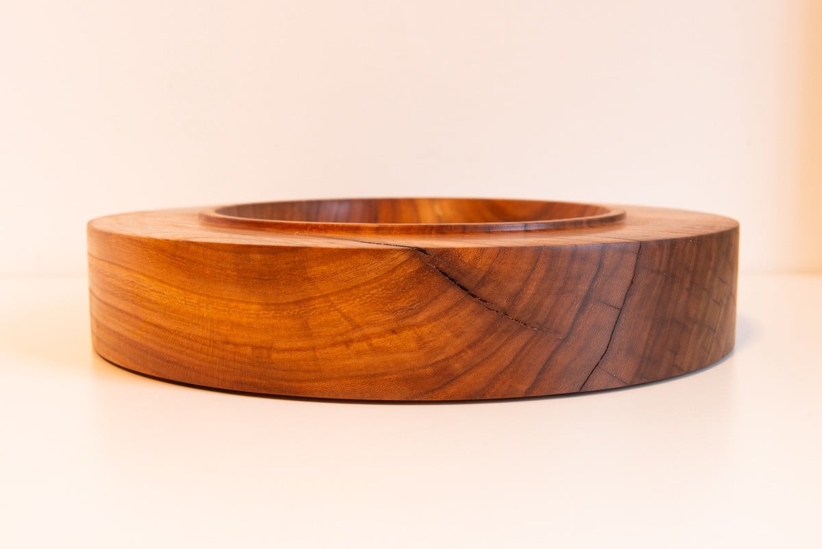 Groot iepenhouten object