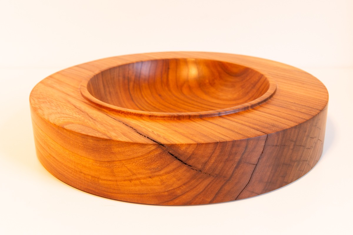 Groot iepenhouten object