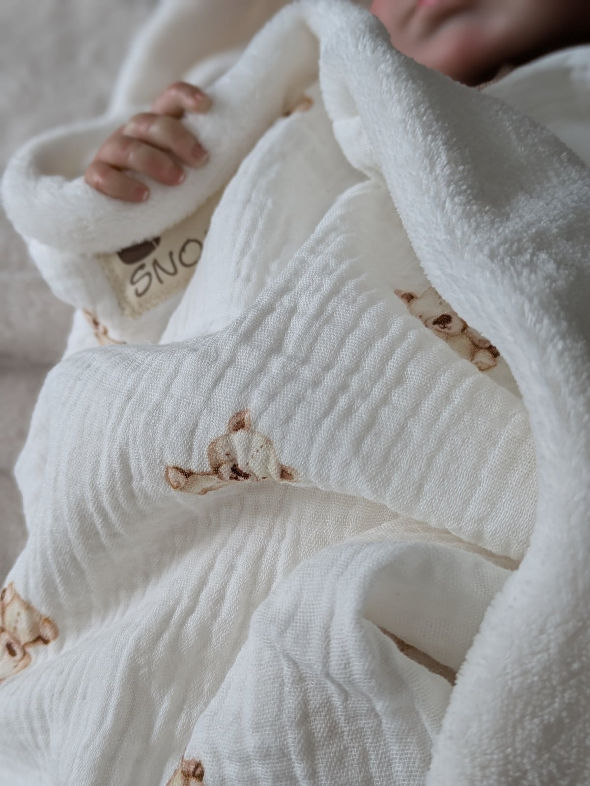 Handgemaakte wikkeldeken met berenprint | Hydrofiel & wellness fleece… - 153042 Handgemaakte wikkeldeken met berenprint | Hydrofiel & wellness fleece 🐻