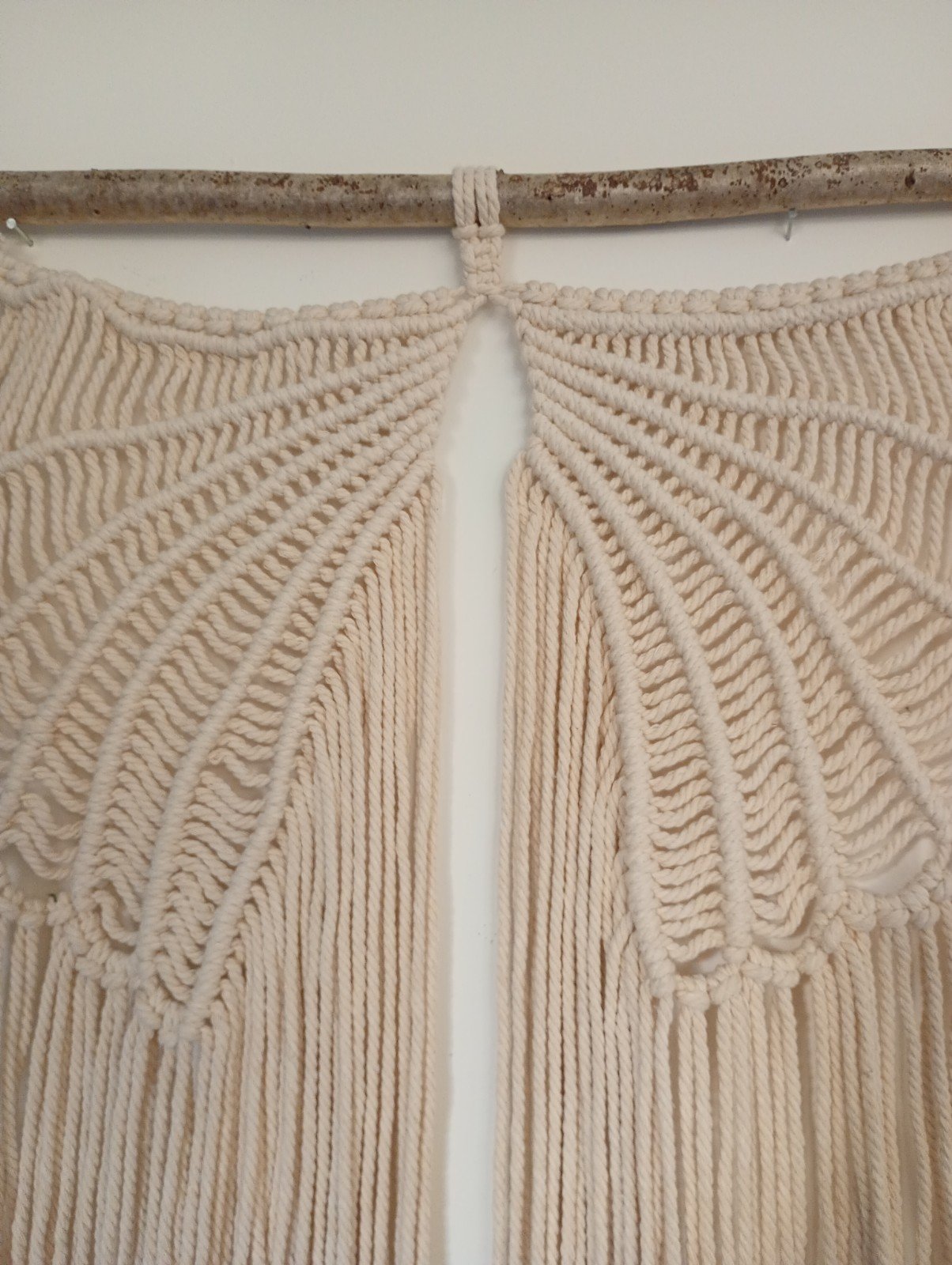 Wanddecoratie wings, macramé, ecru