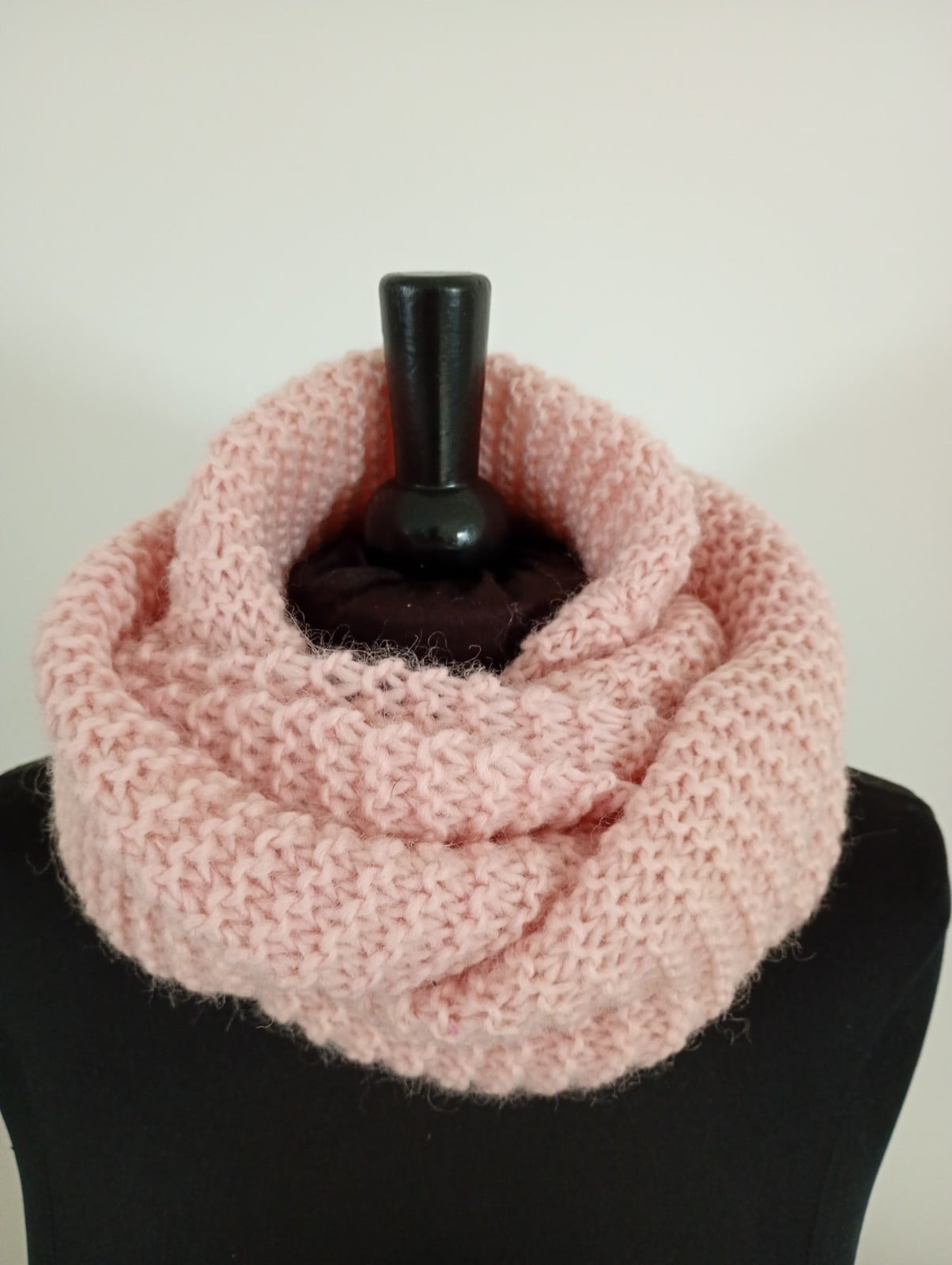 gebreide wikkelsjaal, oud-roze