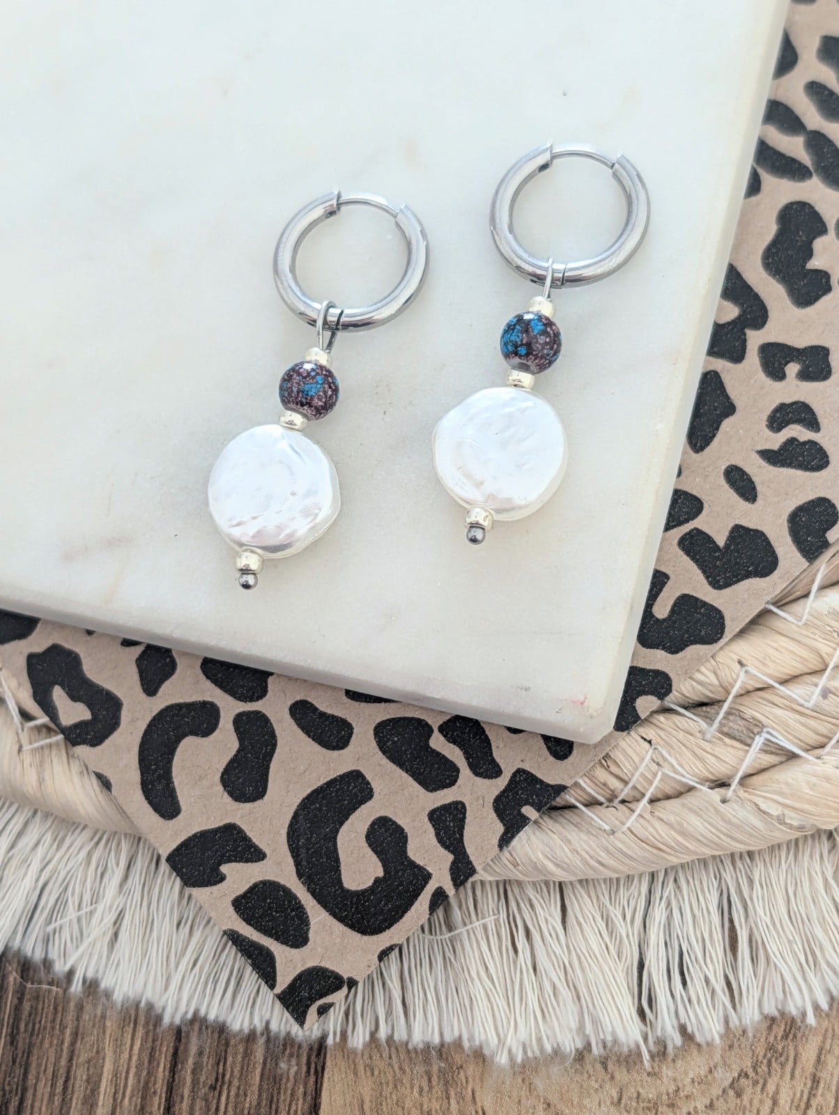 Lovely parel oorbellen zilver