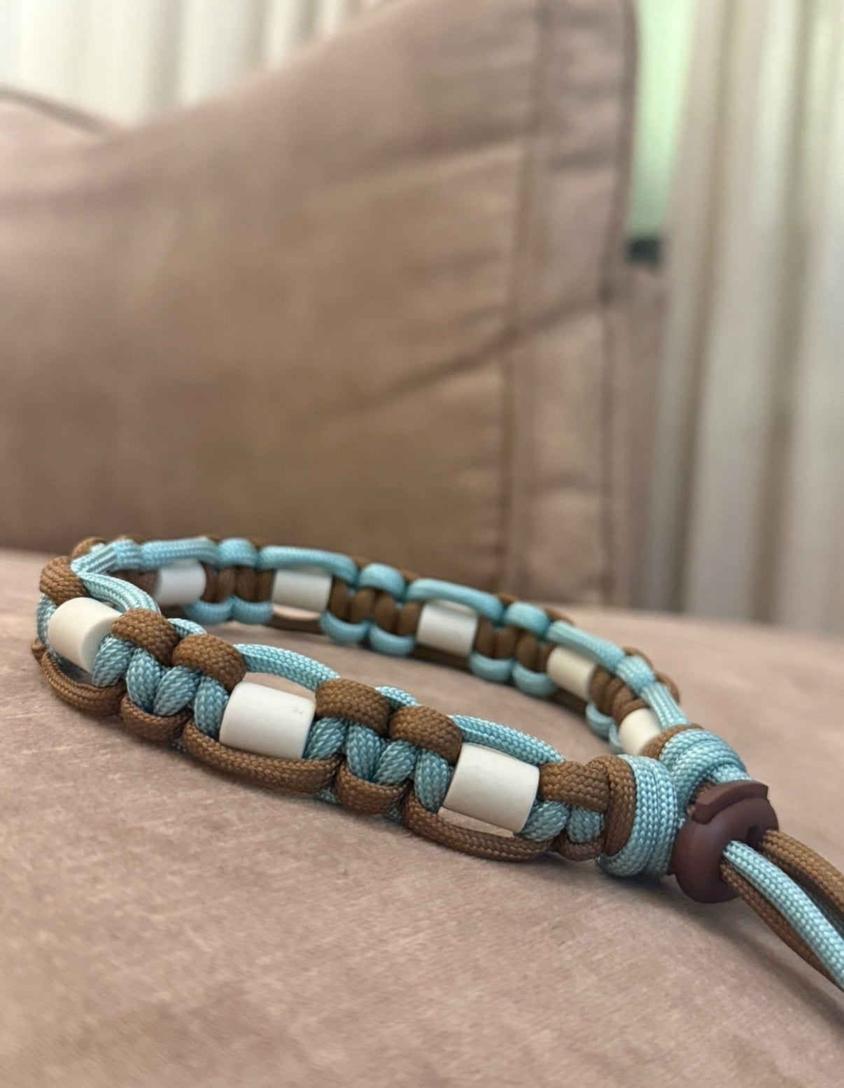 Anti-tekenband bruin/blauw