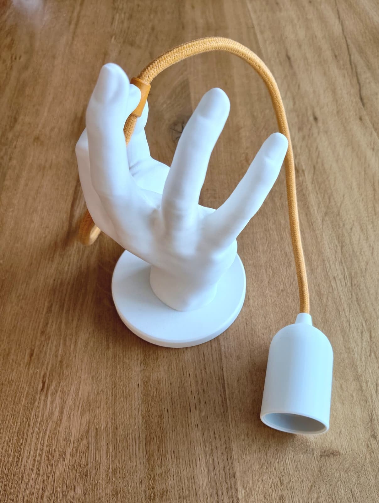 Plafondlamp in handvorm - Flick - Mustard yellow