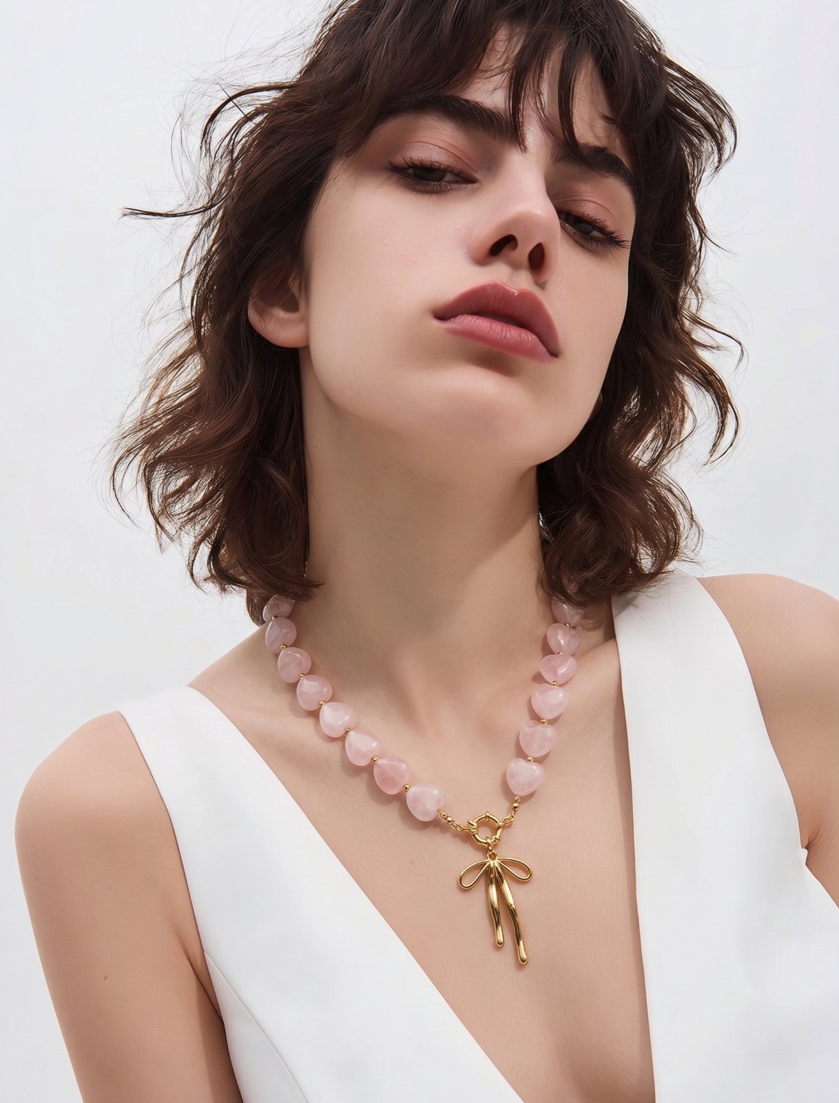 Statement ketting acryl voor dames, roze hartjes met strik