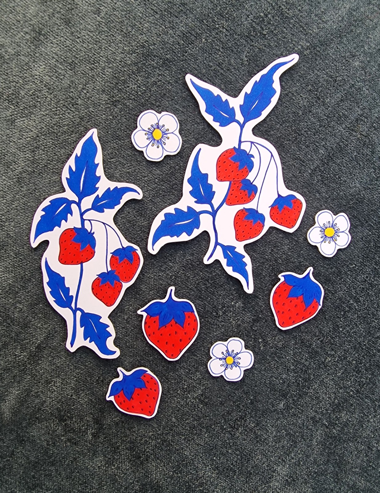 Hand getekende Sticker set, Aardbeien, Blaadjes en Bloemen, Blauw Rood - 130285 Hand getekende Sticker set, Aardbeien, Blaadjes en Bloemen, Blauw Rood