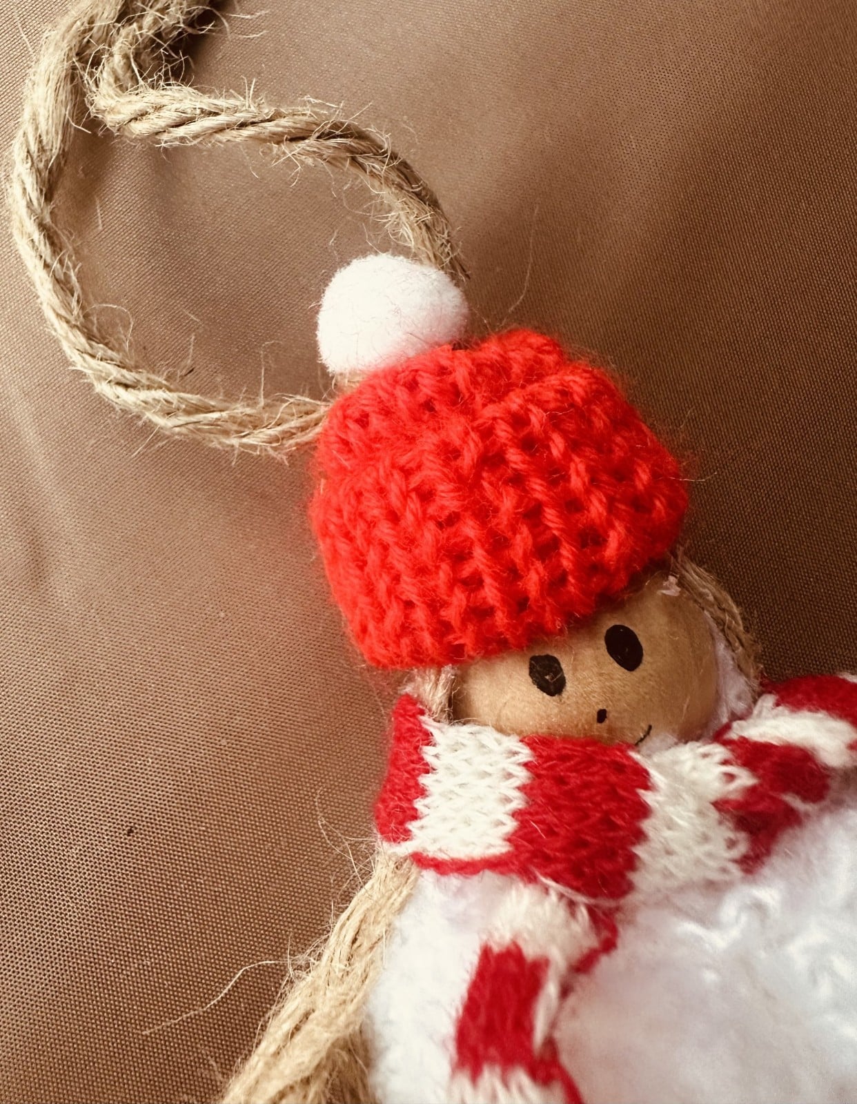 Rood kerstmeisje – handgemaakte kerstdecoratie - 151239 Rood kerstmeisje – handgemaakte kerstdecoratie