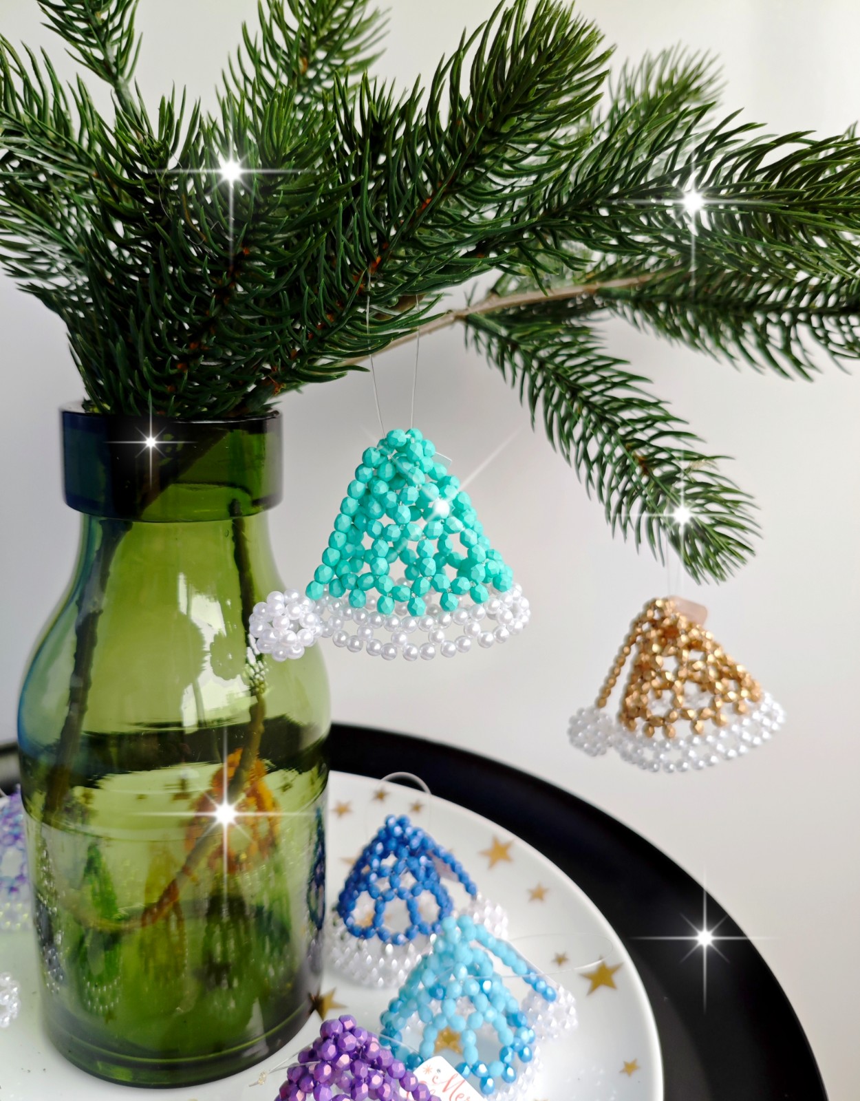 Handgemaakte kerstversiering van kralen, 'Santa's Hat'