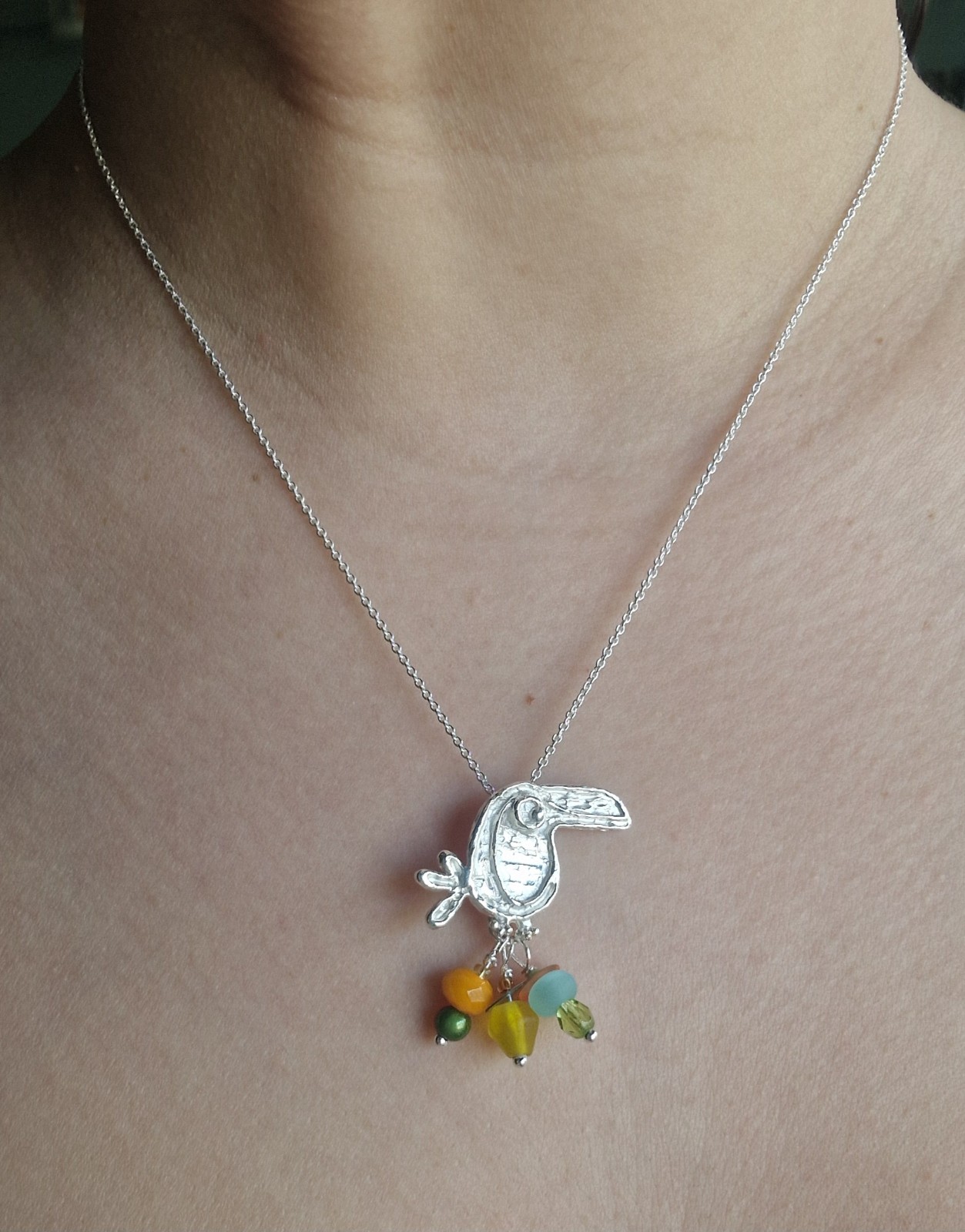 Unieke zilveren hanger toekan Noukie met vrolijke kraaltjes - 66932.jpeg Unieke zilveren hanger toekan Noukie met vrolijke kraaltjes