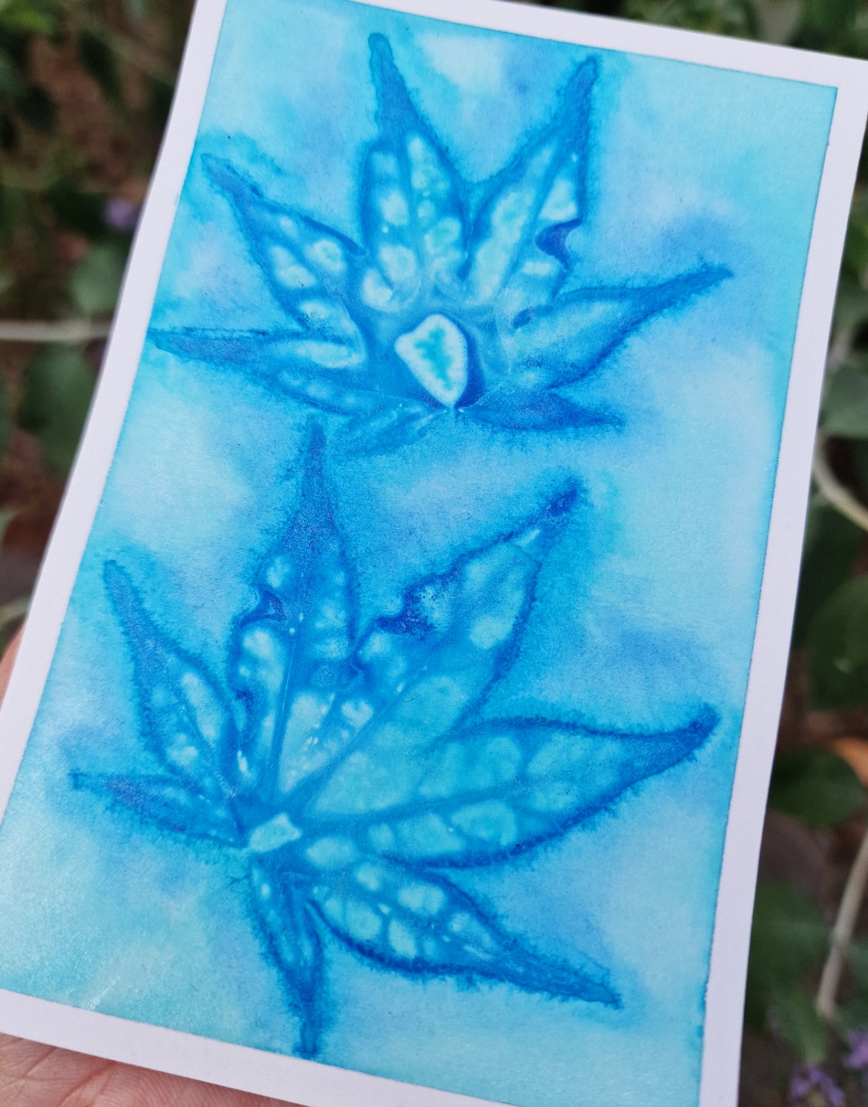 Bladeren in Blauw, Semi Abstract Schilderij Print/Kaart