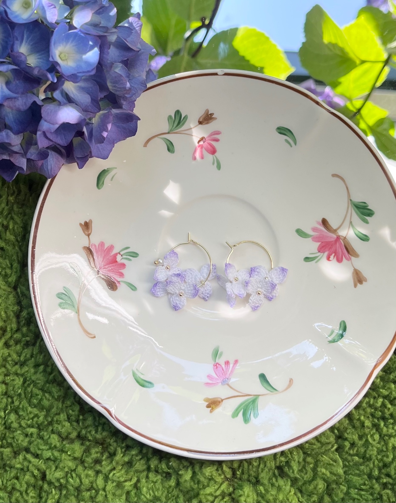 Micro Gehaakte Paarse Bloesems – Oorringen - 82753 Micro Gehaakte Paarse Bloesems – Oorringen