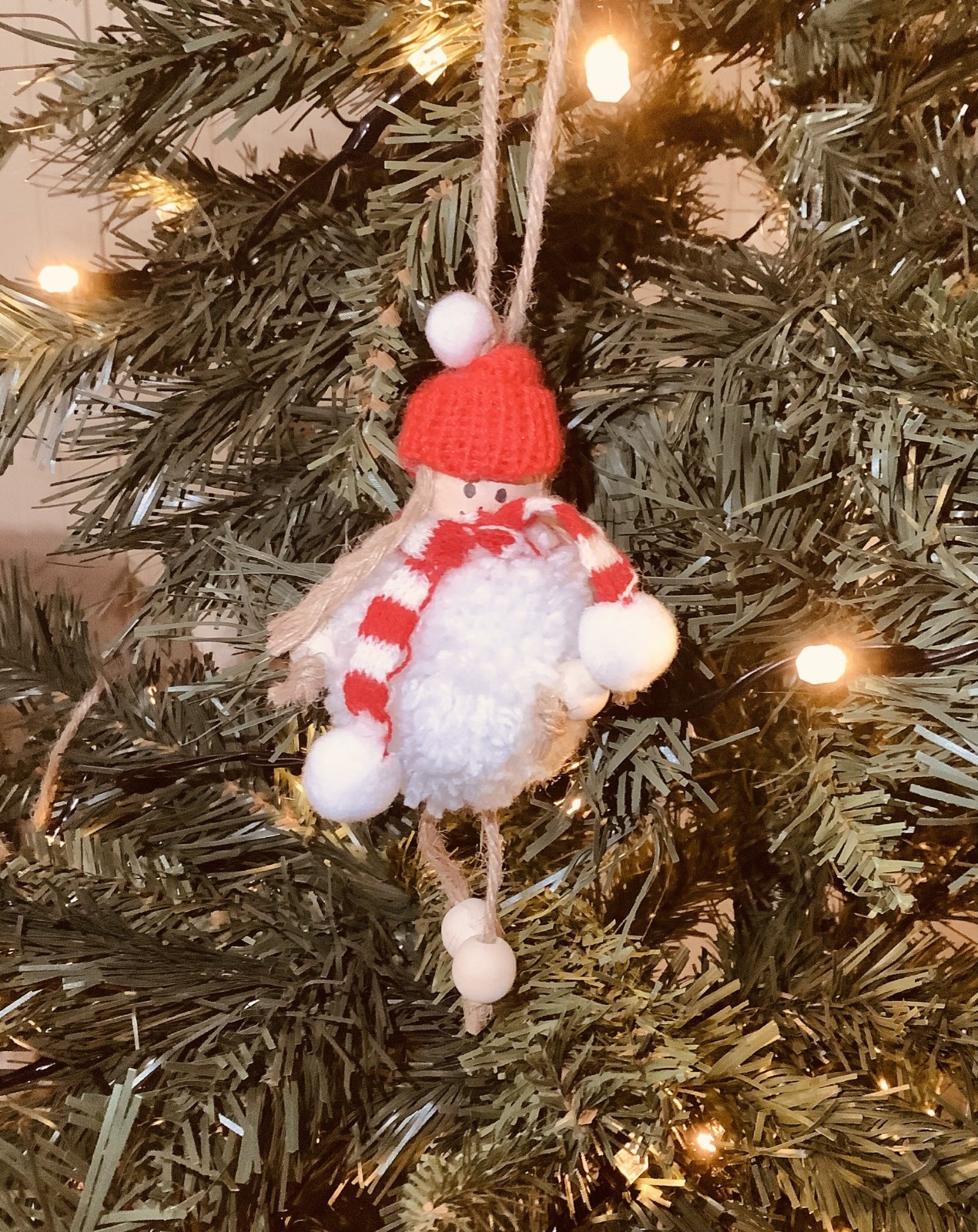 Rood kerstmeisje – handgemaakte kerstdecoratie - 151241 Rood kerstmeisje – handgemaakte kerstdecoratie