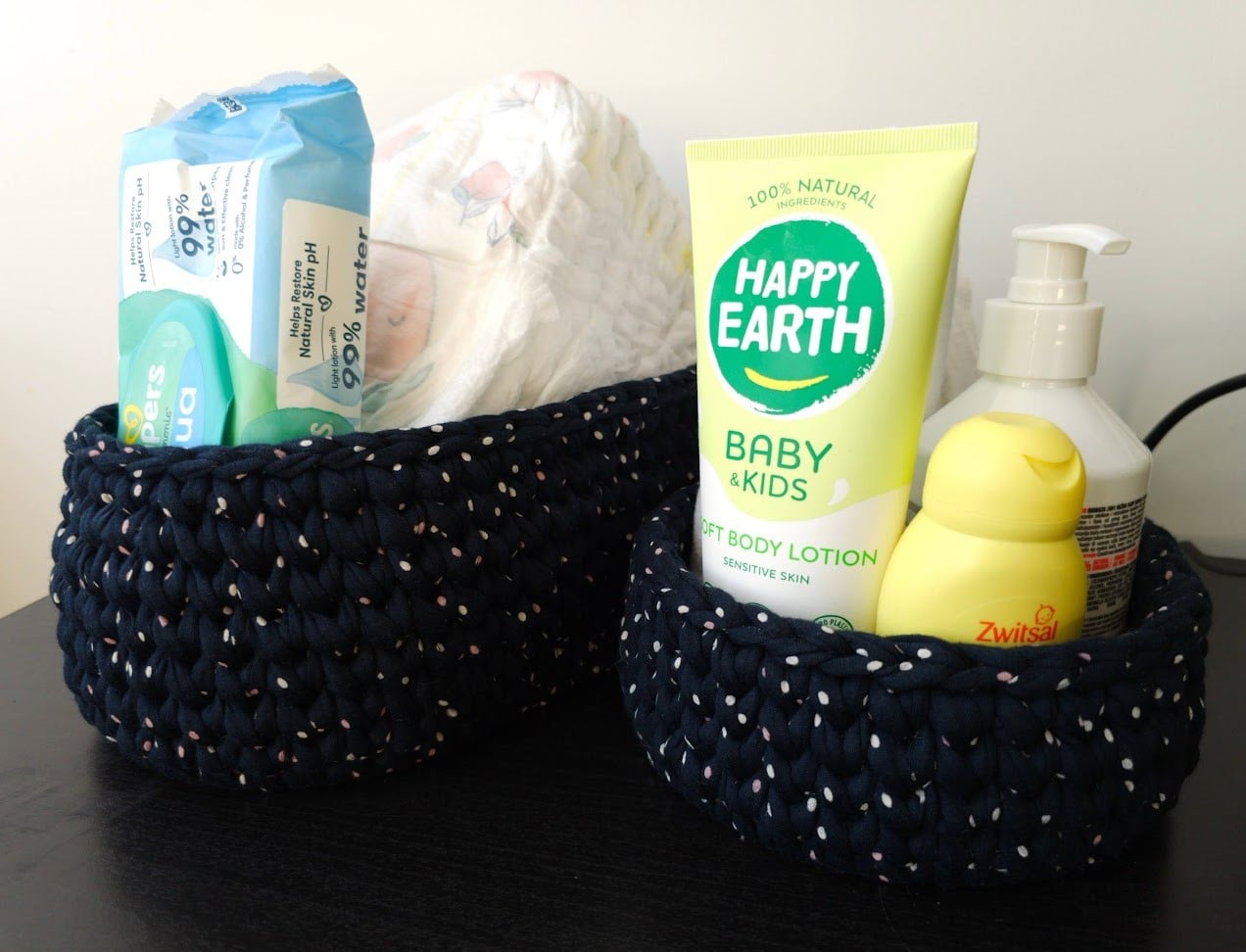 Donkerblauwe gehaakte mandenset 3-delig met stippen voor een babykamer - 155005 Donkerblauwe gehaakte mandenset 3-delig met stippen voor een babykamer