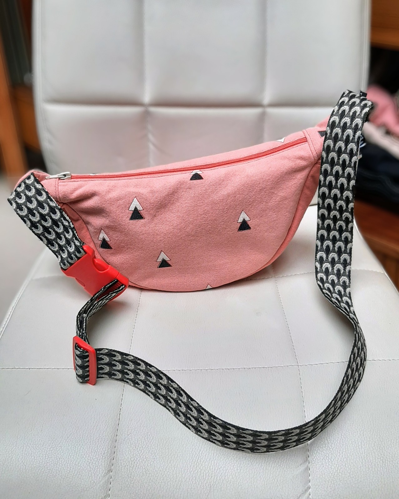 Slingbag / crossbodybag roze