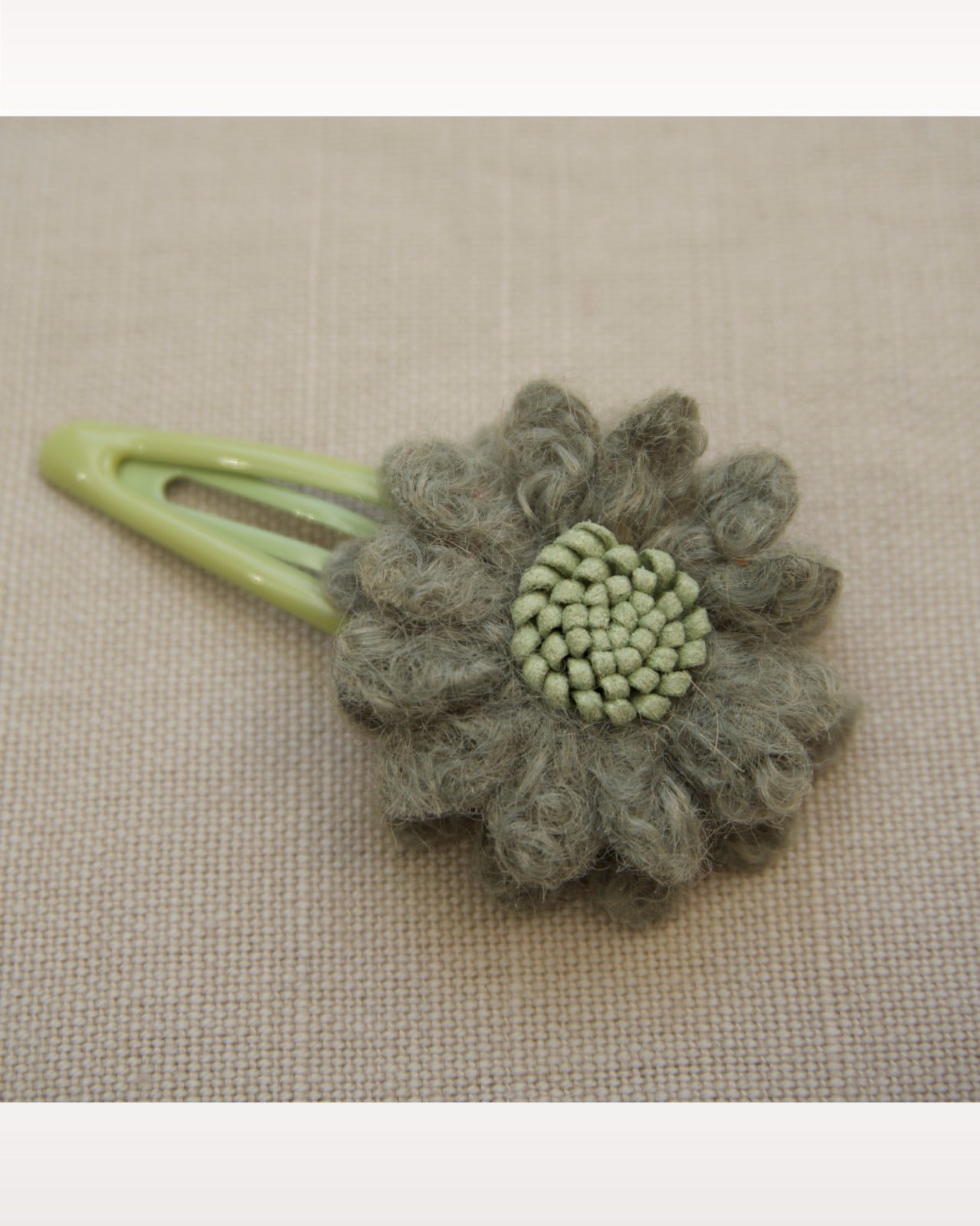 Wollig harige bloem 4,5cm (glimmende haarspeld) - 117946 Wollig harige bloem 4,5cm (glimmende haarspeld)