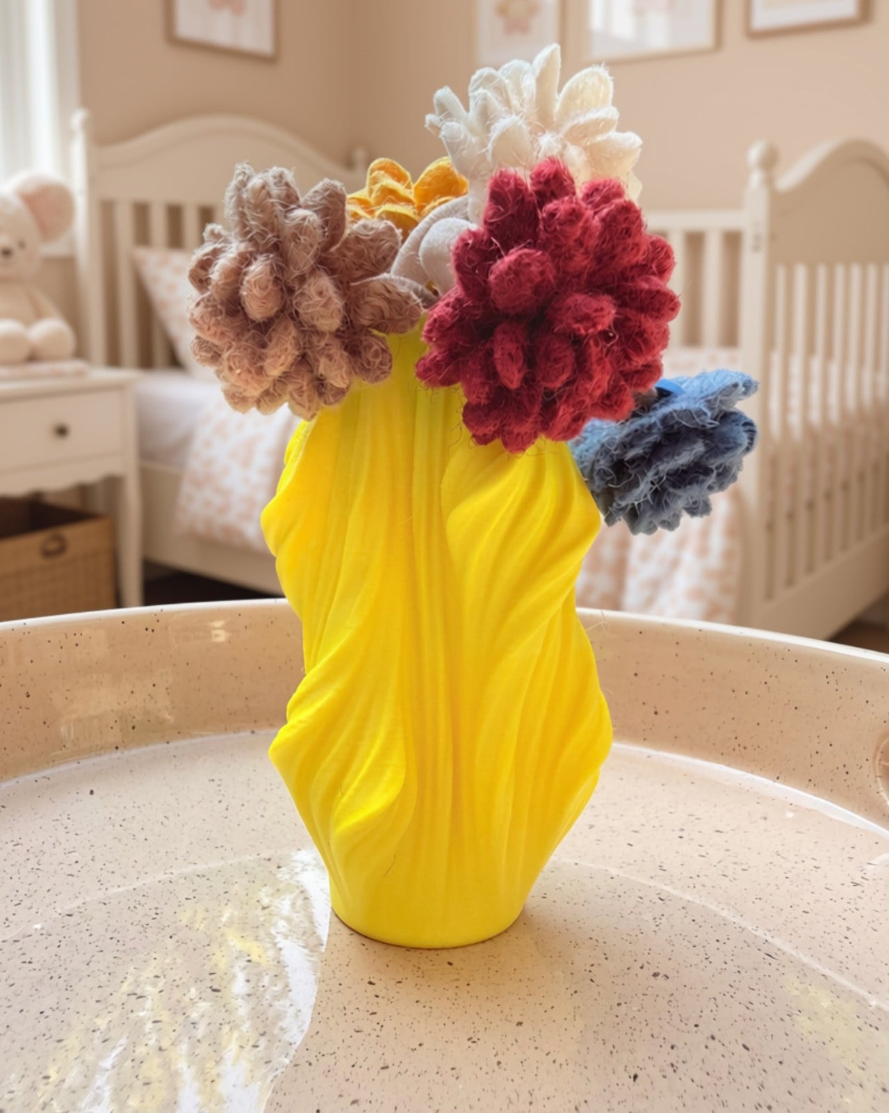 Cadeauset 5x elastieken bloemen in 3D vaas | (diverse modellen) - 143356 Cadeauset 5x elastieken bloemen in 3D vaas - golvend patroon (diverse kleuren)